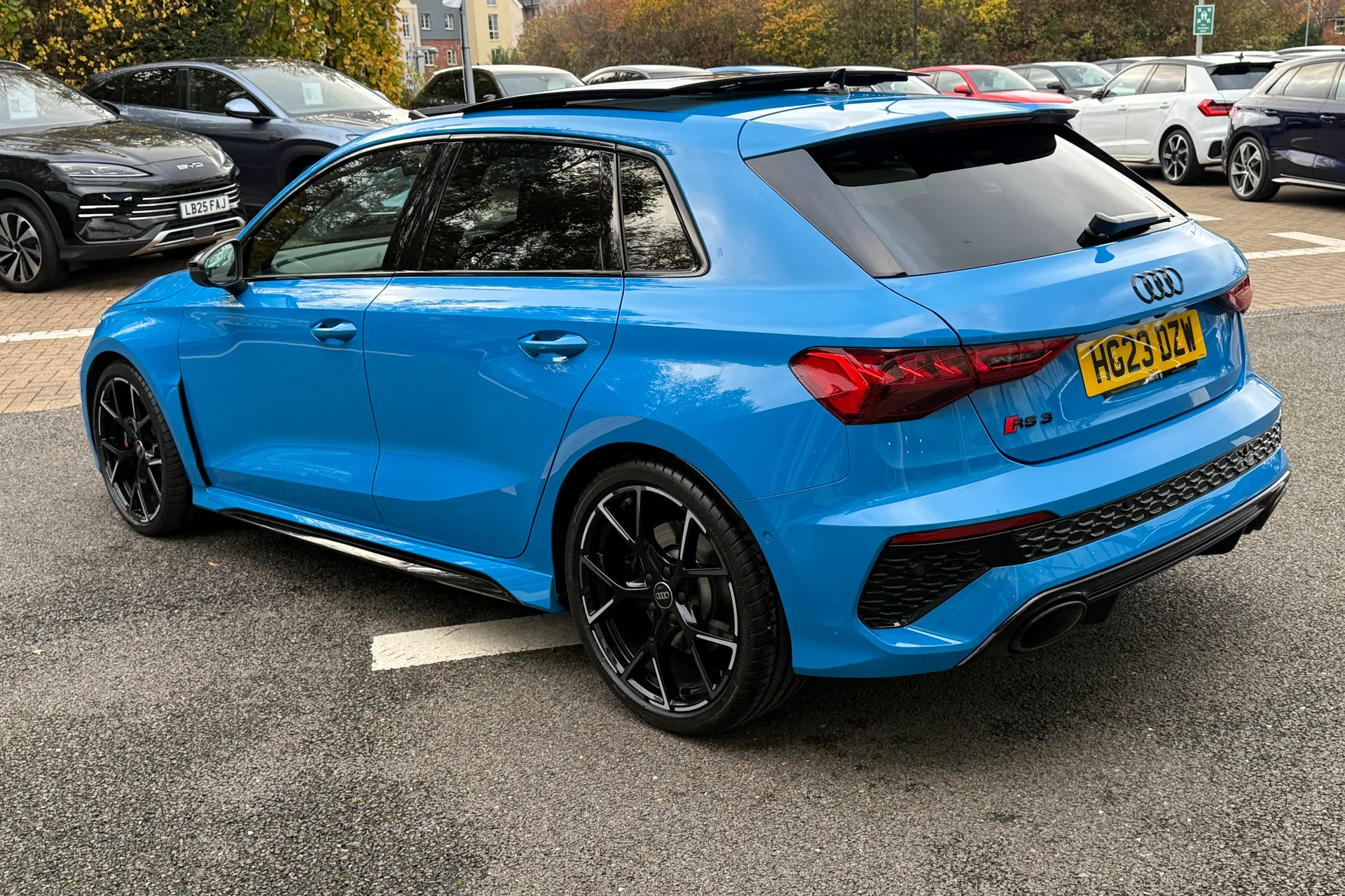 Audi RS3 thumbnail image number 12