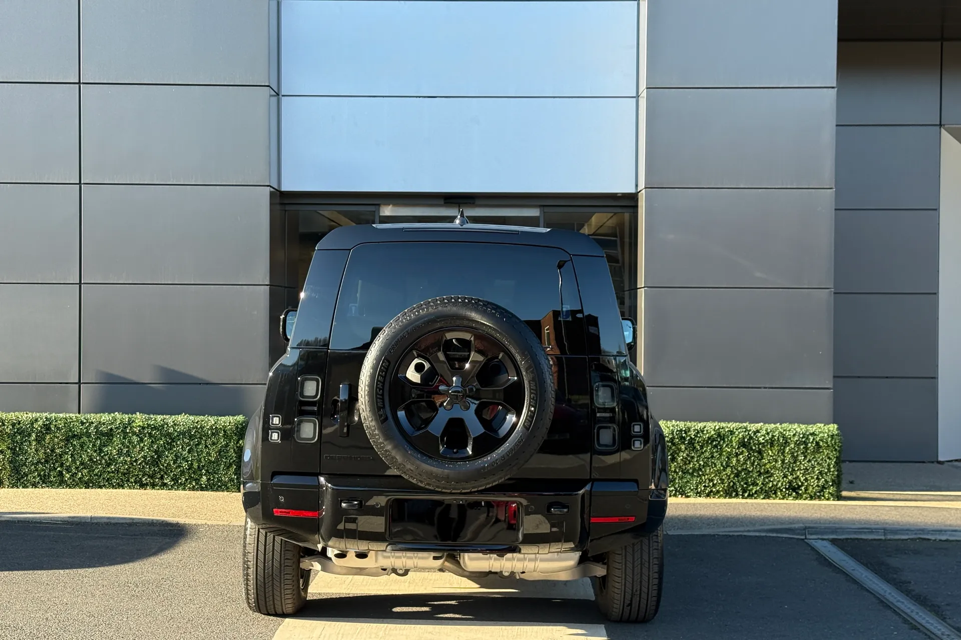 LAND ROVER Defender 90 thumbnail image number 14