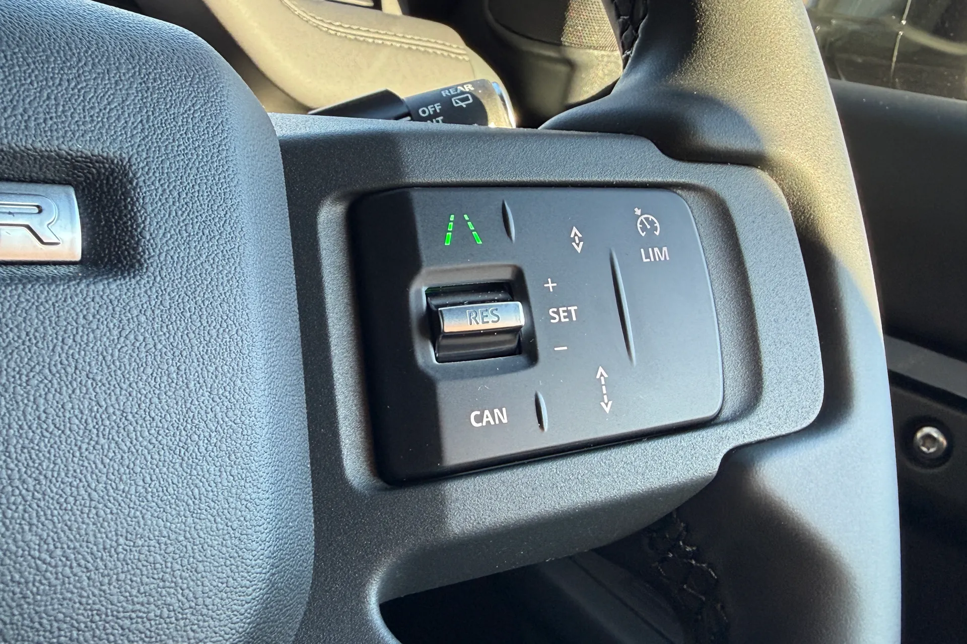 LAND ROVER Defender 90 thumbnail image number 47