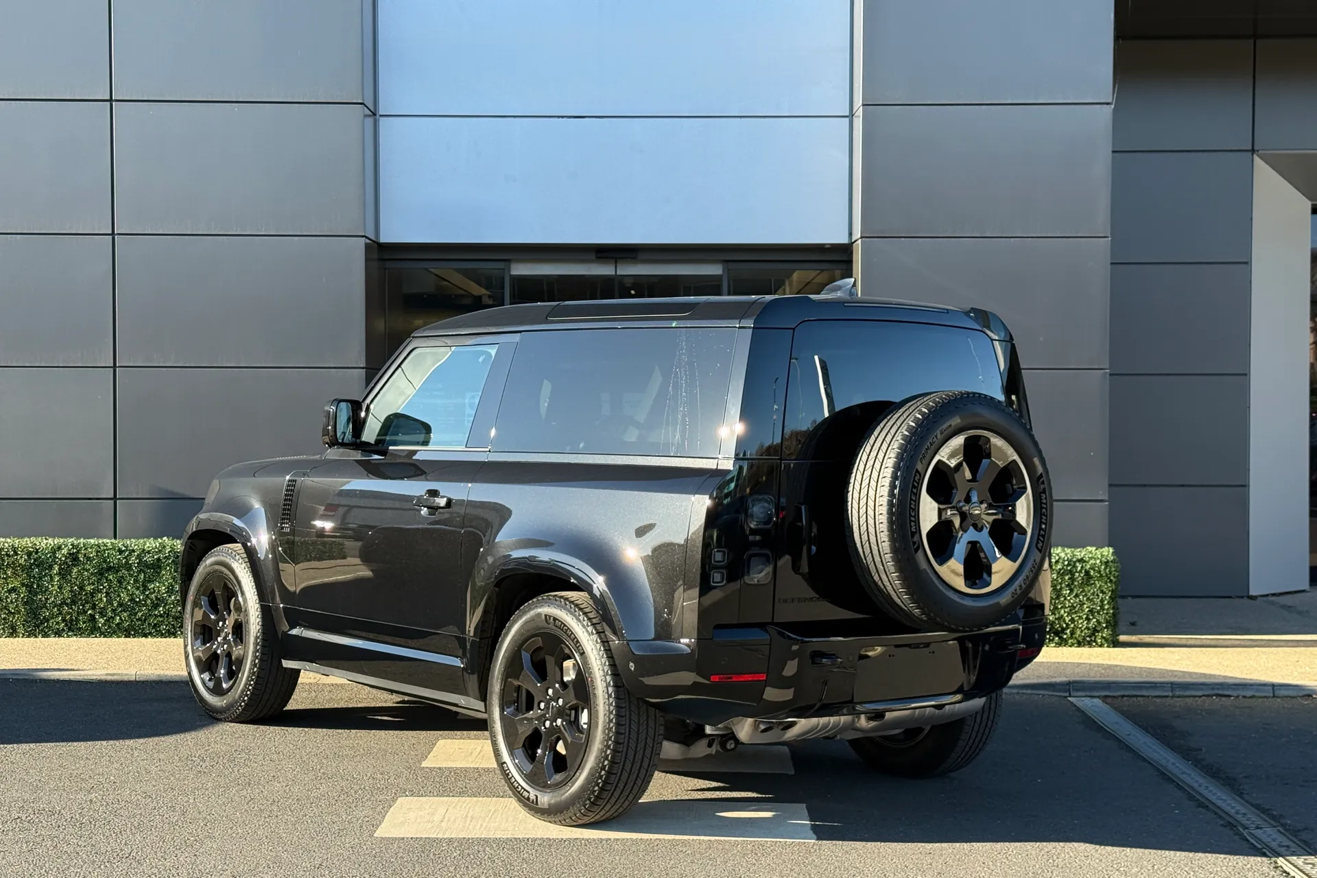 LAND ROVER Defender 90 thumbnail image number 15