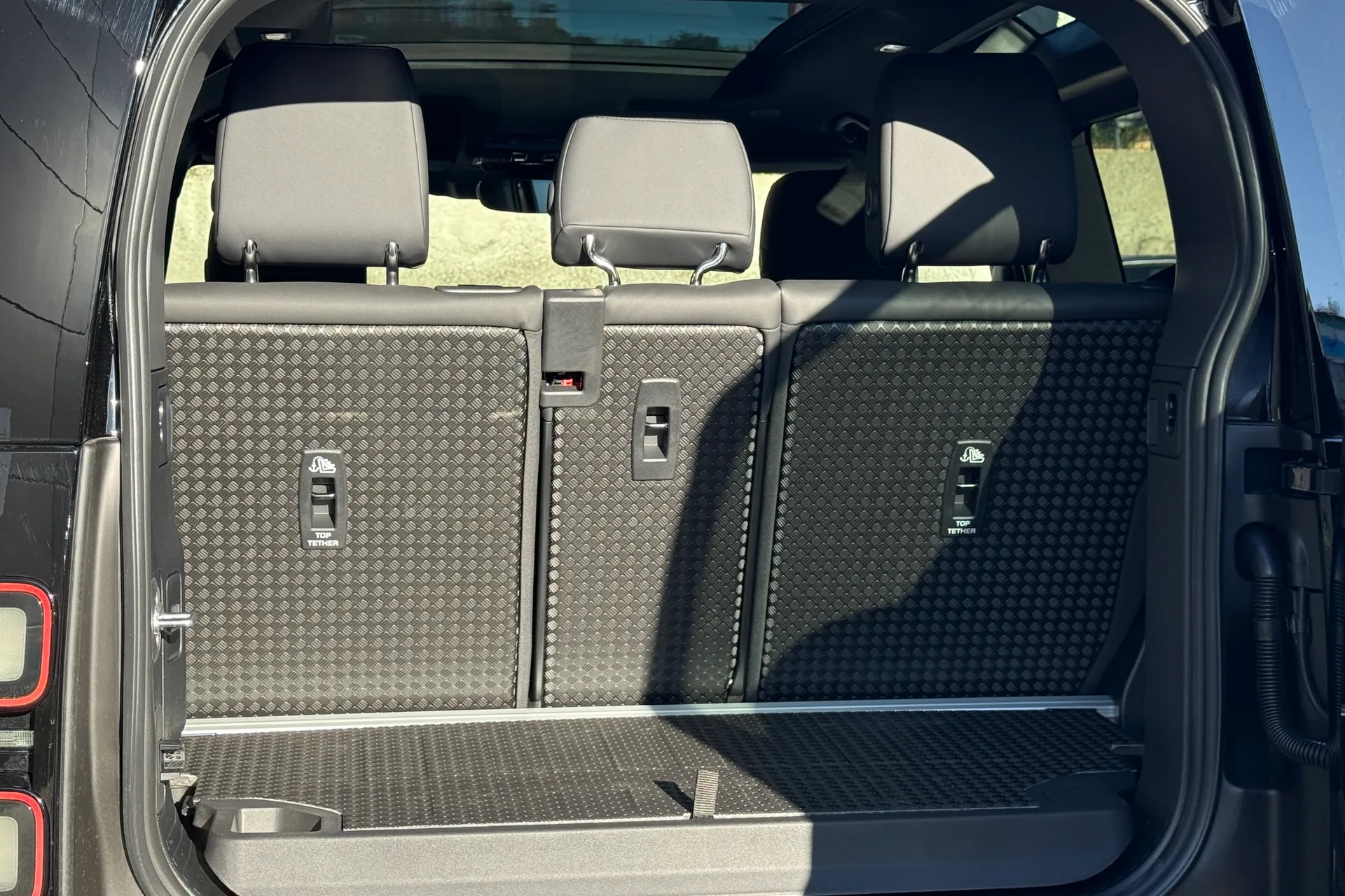 LAND ROVER Defender 90 thumbnail image number 52