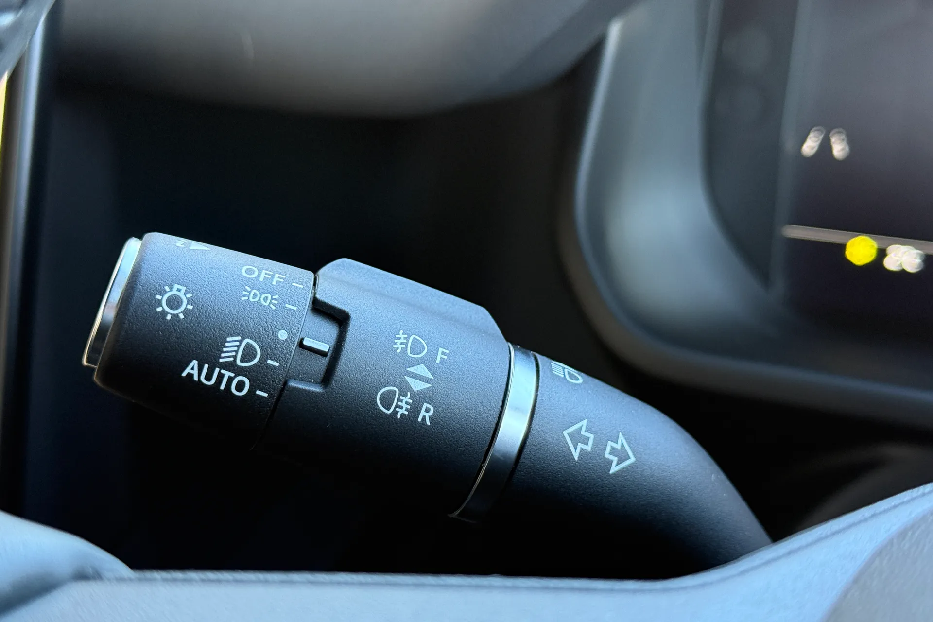 LAND ROVER Defender 90 thumbnail image number 59