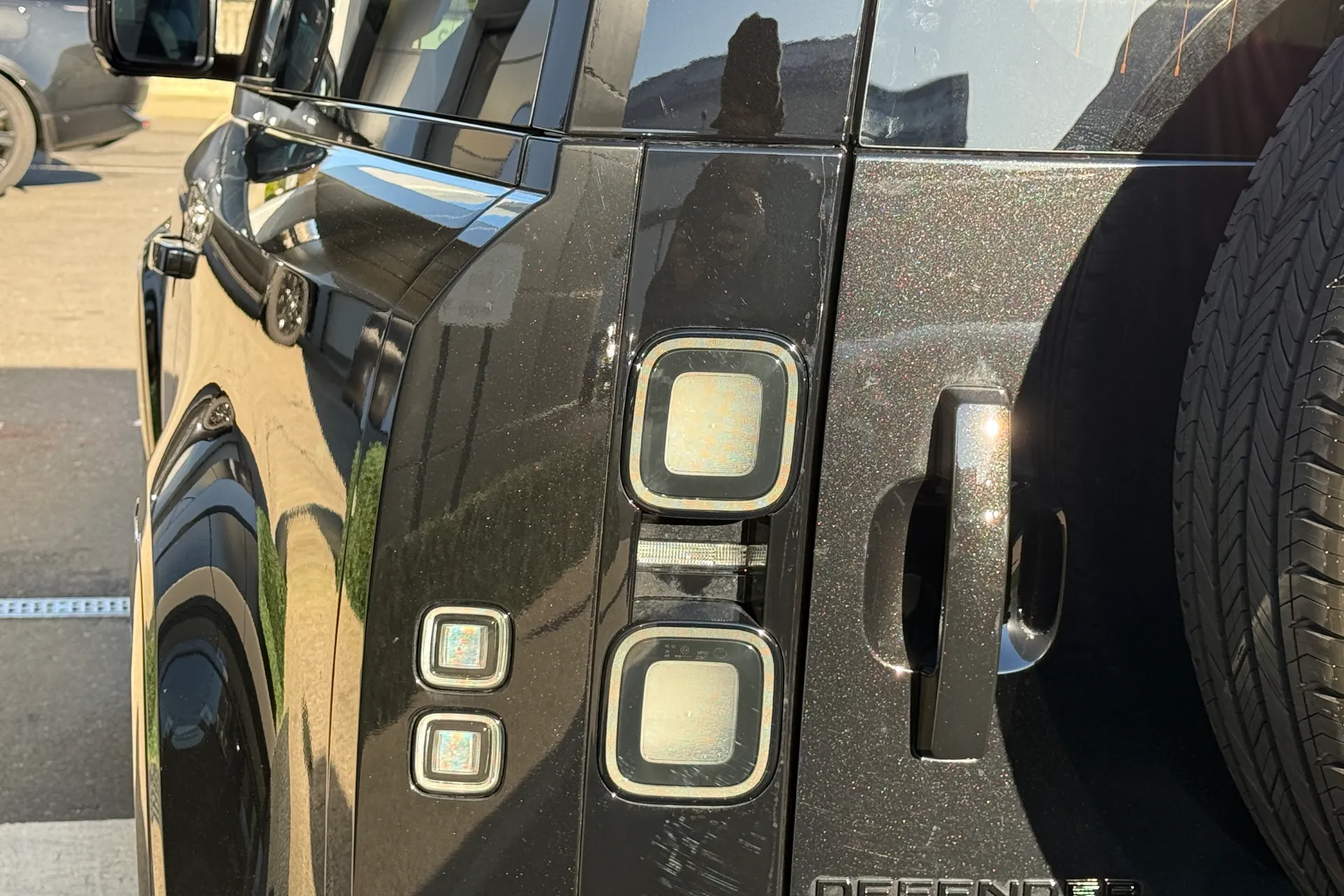 LAND ROVER Defender 90 thumbnail image number 21