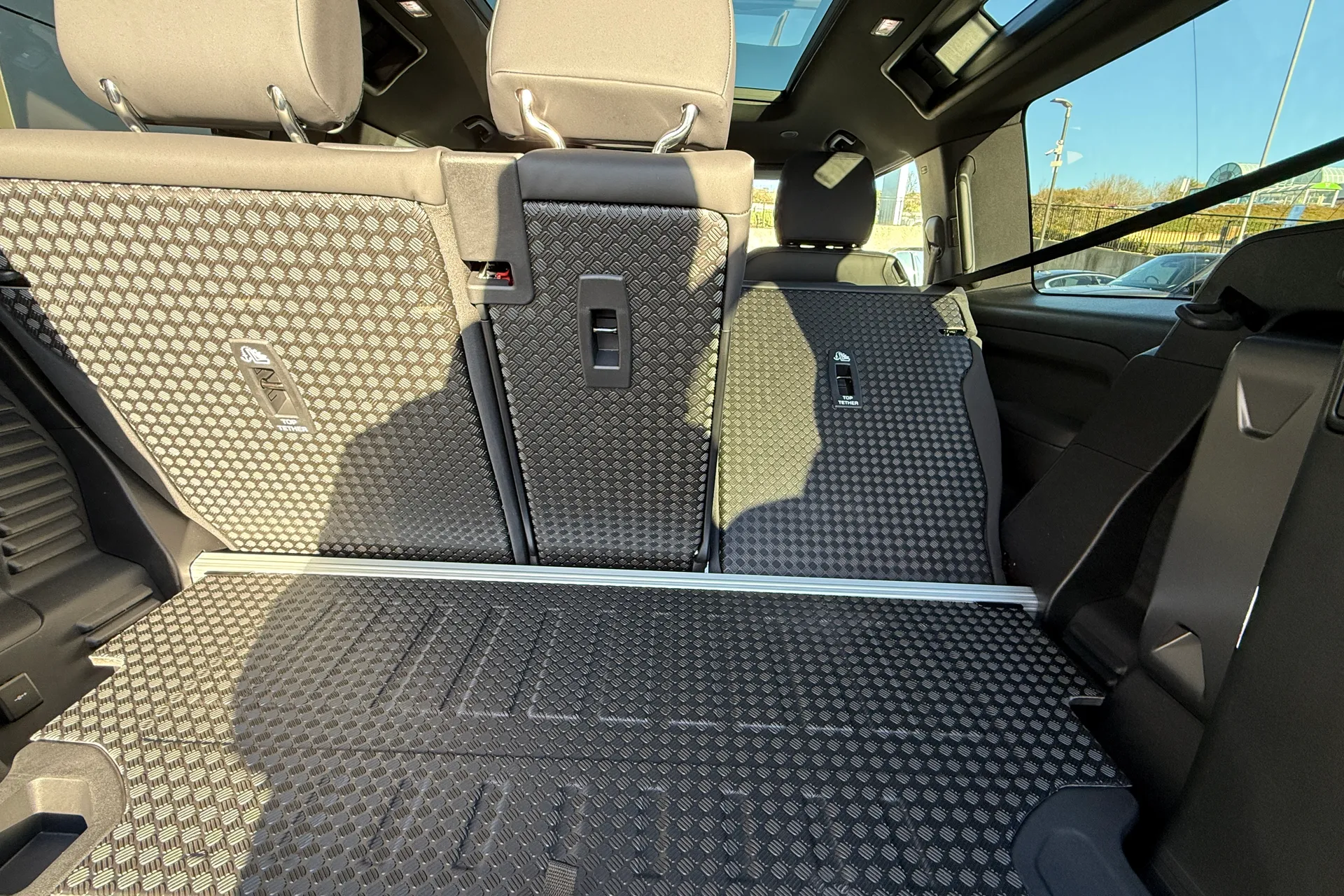 LAND ROVER Defender 90 thumbnail image number 54