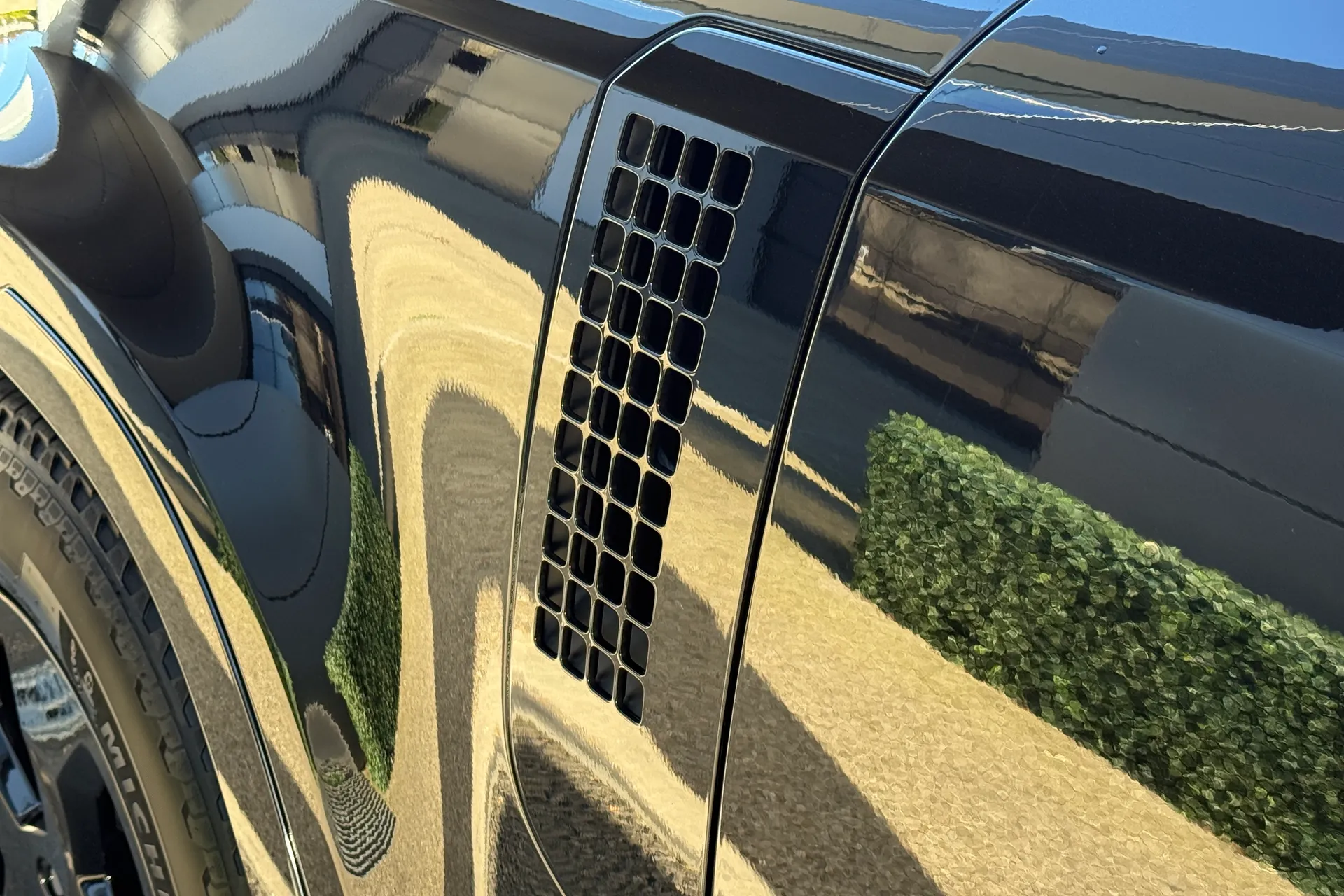 LAND ROVER Defender 90 thumbnail image number 28