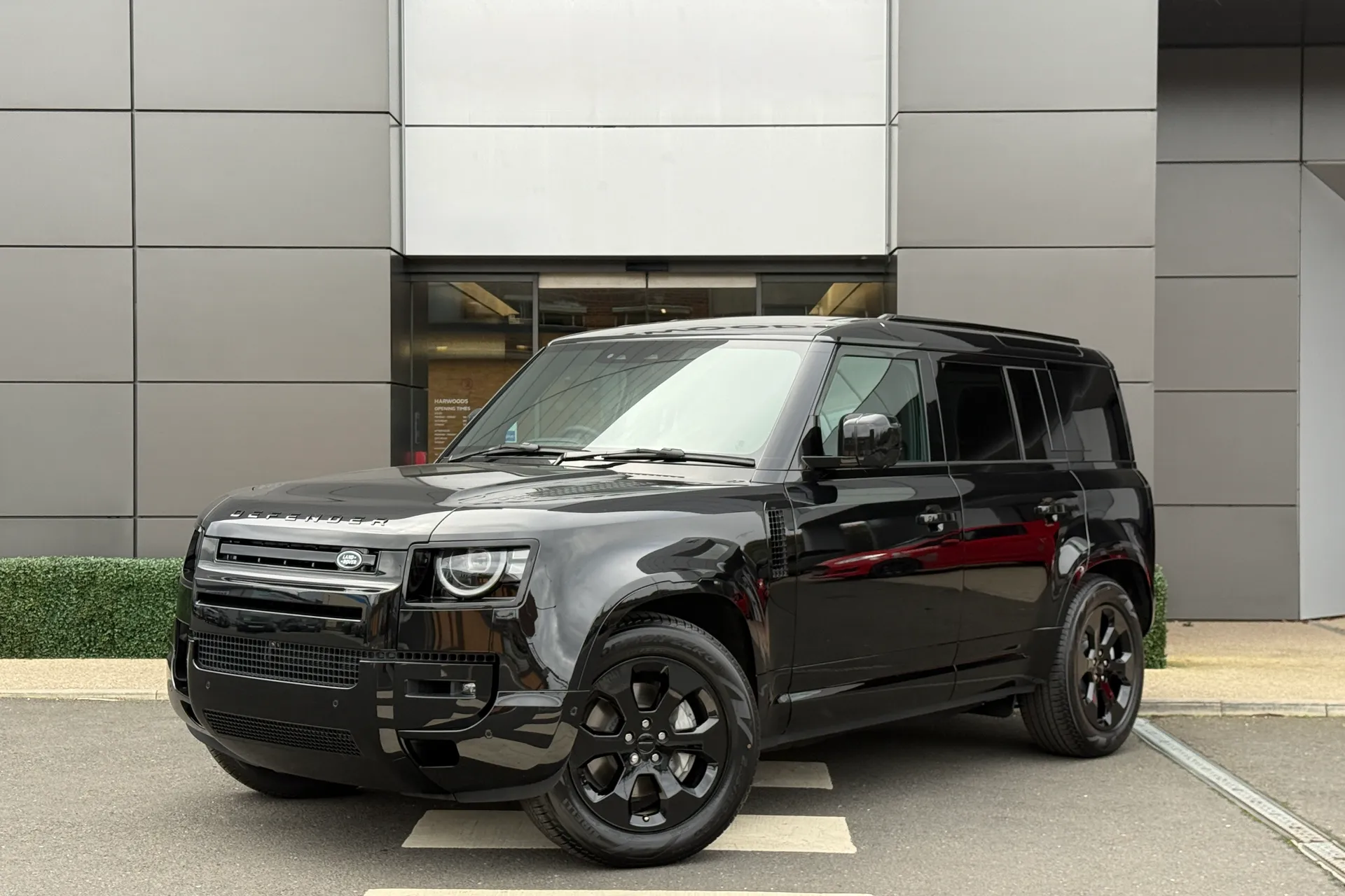 LAND ROVER Defender 110 thumbnail image number 7