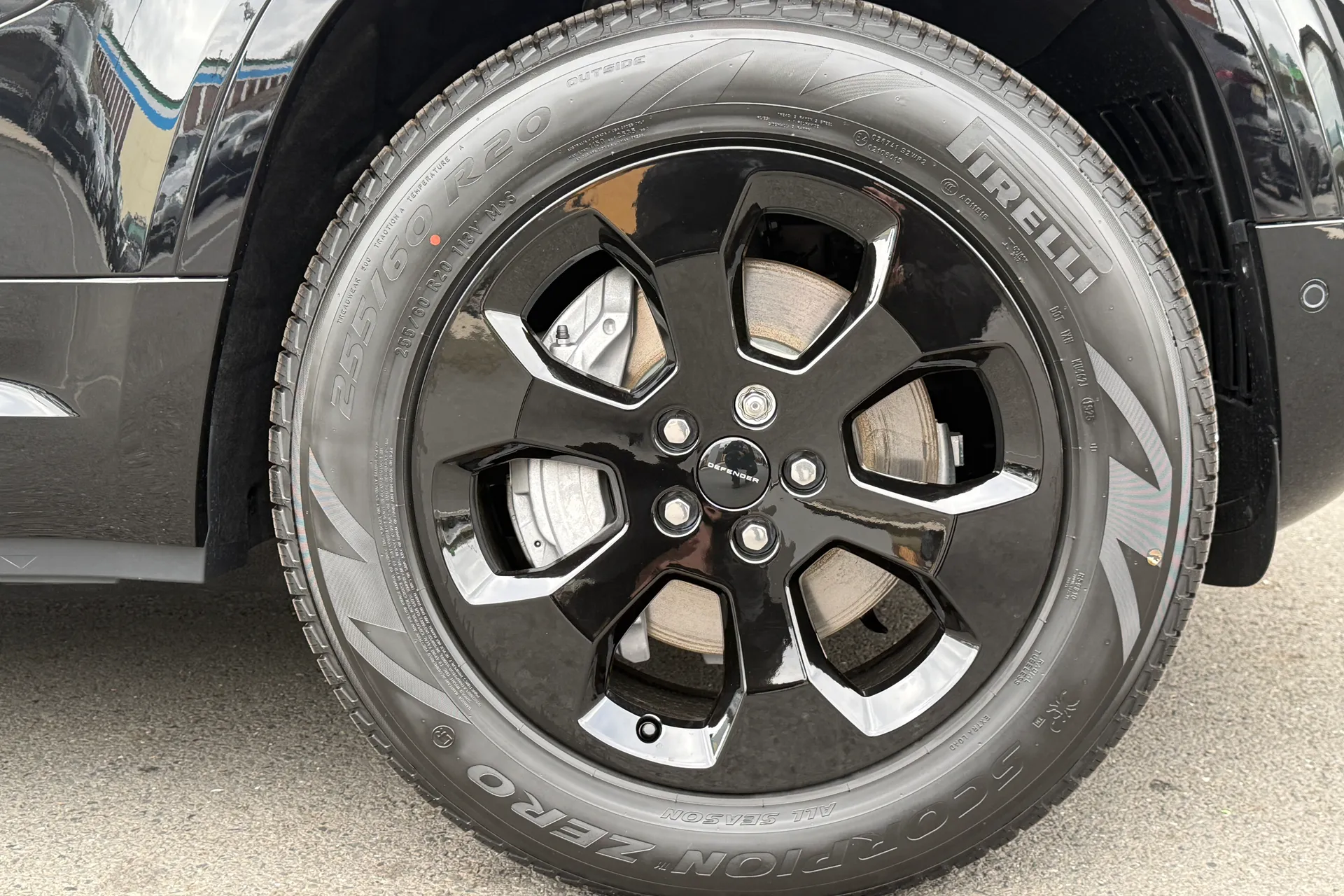 LAND ROVER Defender 110 thumbnail image number 17