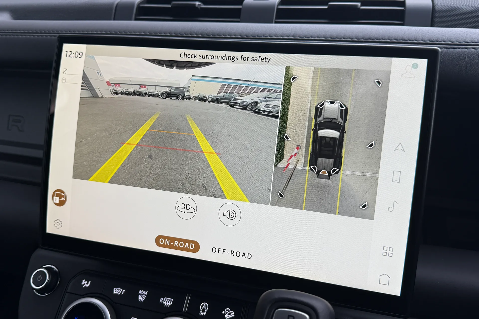 LAND ROVER Defender 110 thumbnail image number 4