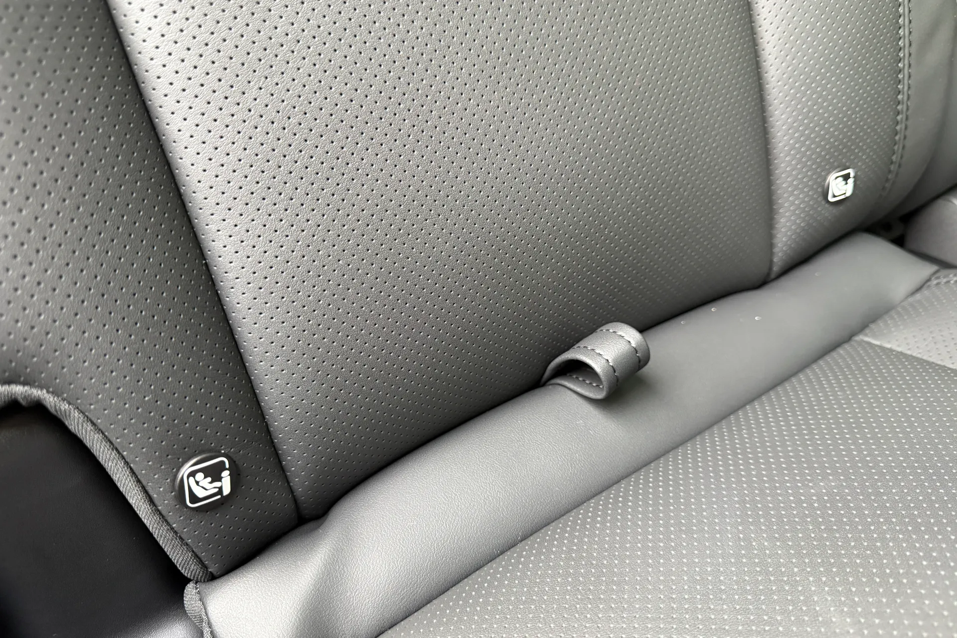 LAND ROVER Defender 110 thumbnail image number 45