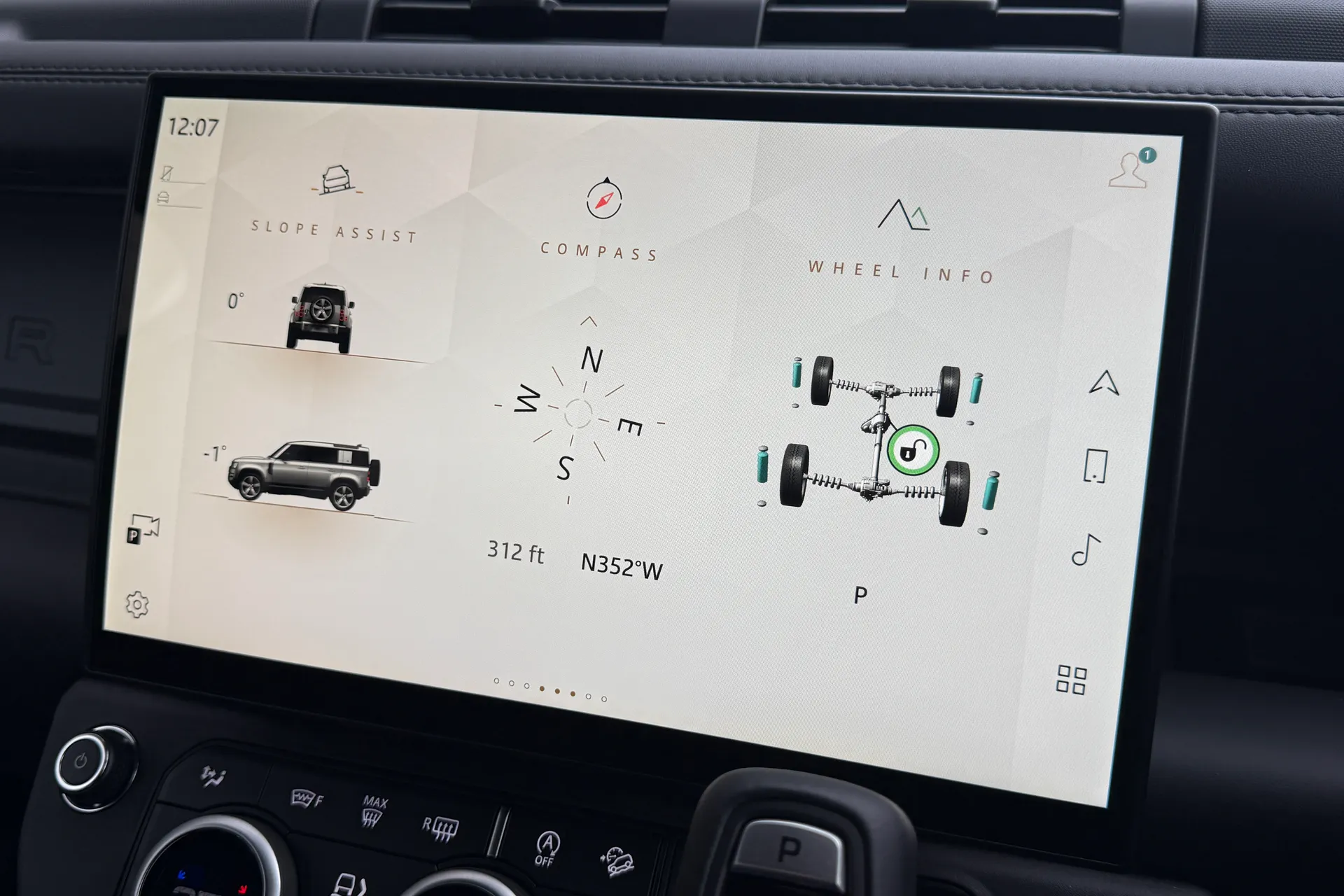 LAND ROVER Defender 110 thumbnail image number 36