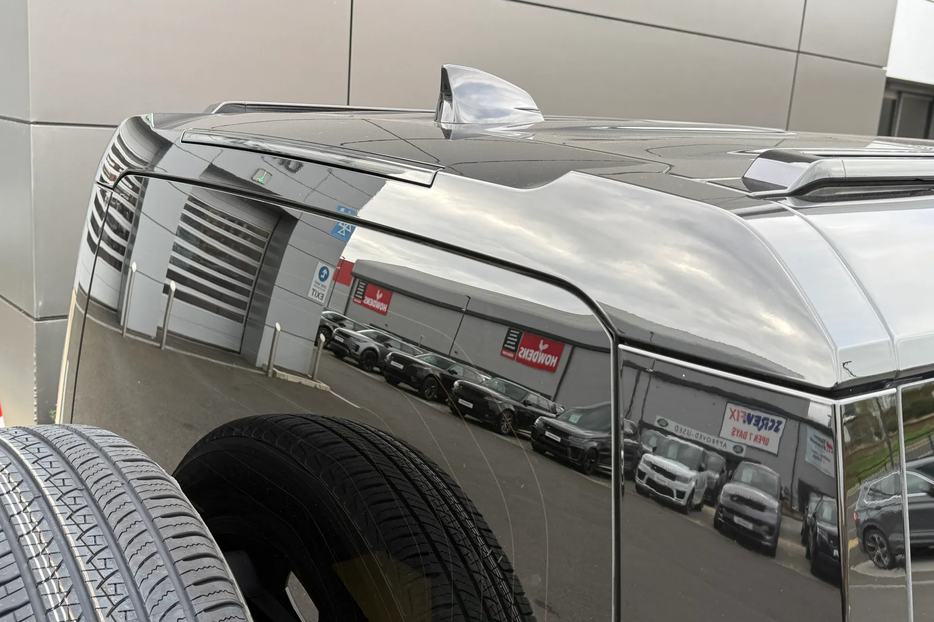 LAND ROVER Defender 110 thumbnail image number 25