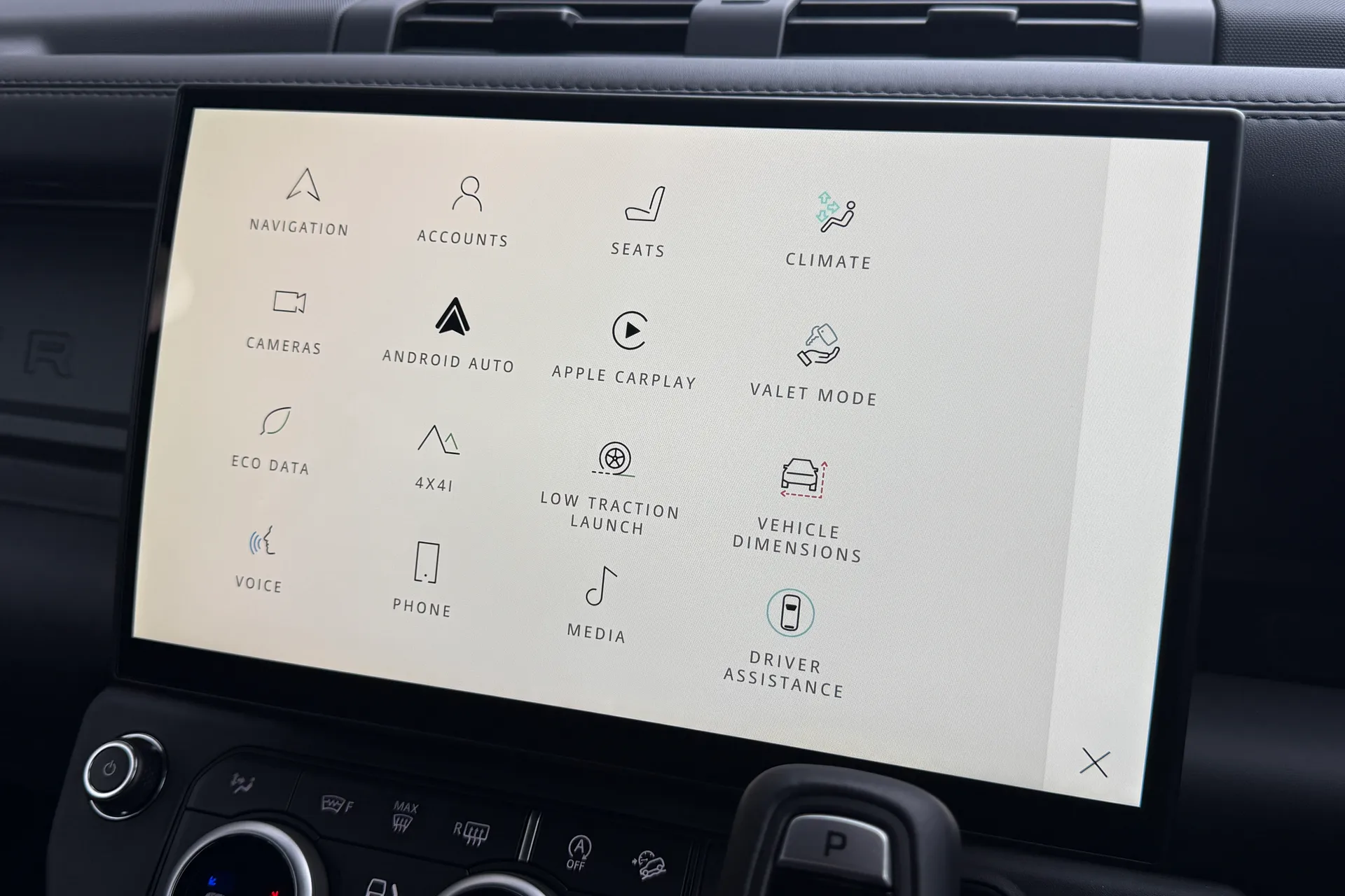 LAND ROVER Defender 110 thumbnail image number 38