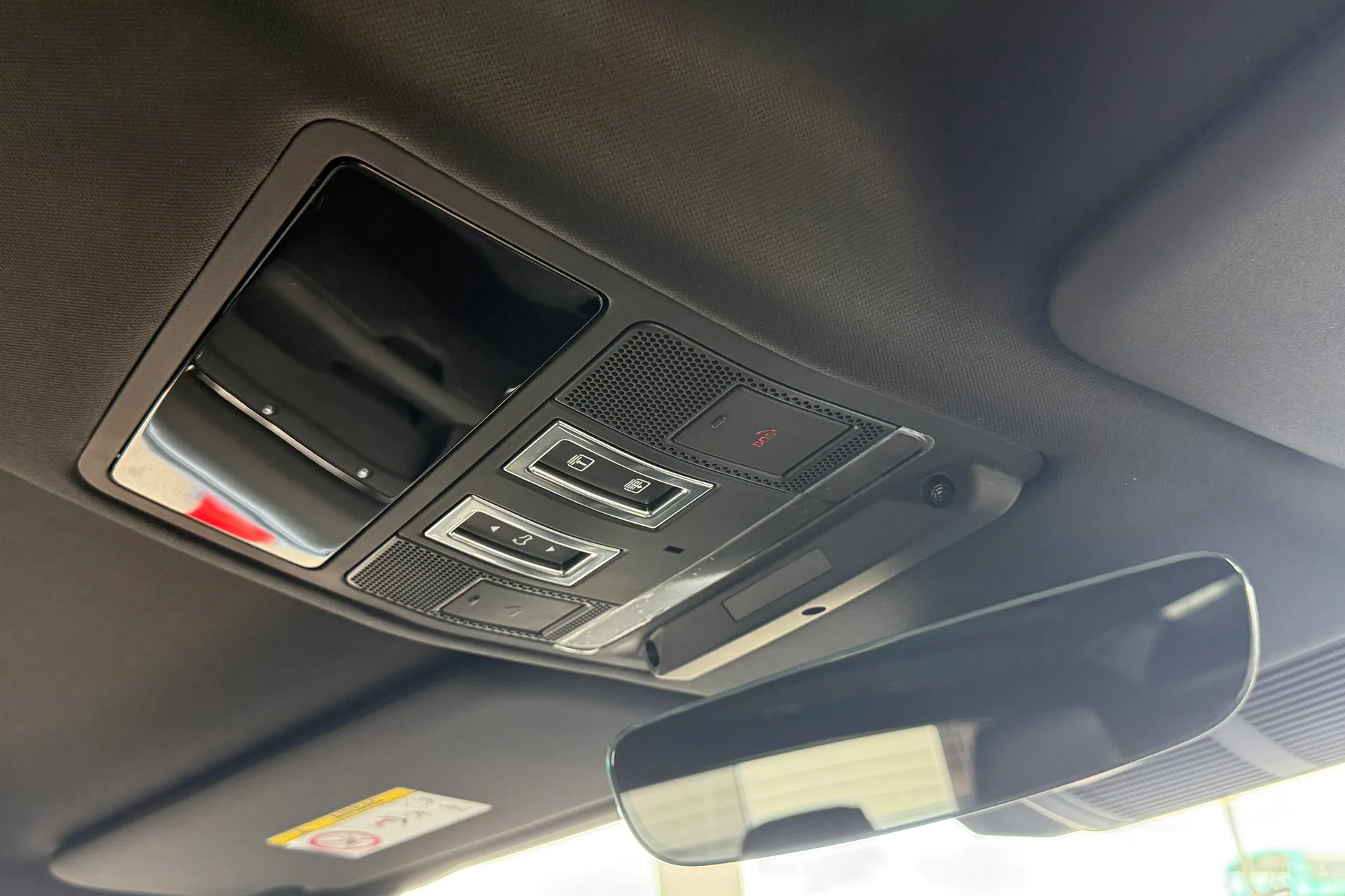 LAND ROVER Defender 90 thumbnail image number 75