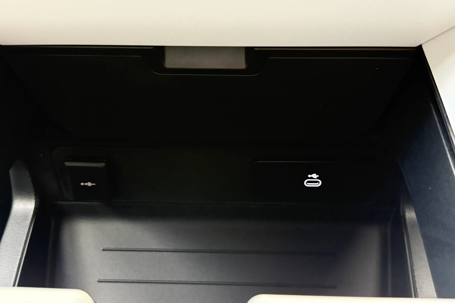 LAND ROVER Defender 90 thumbnail image number 74