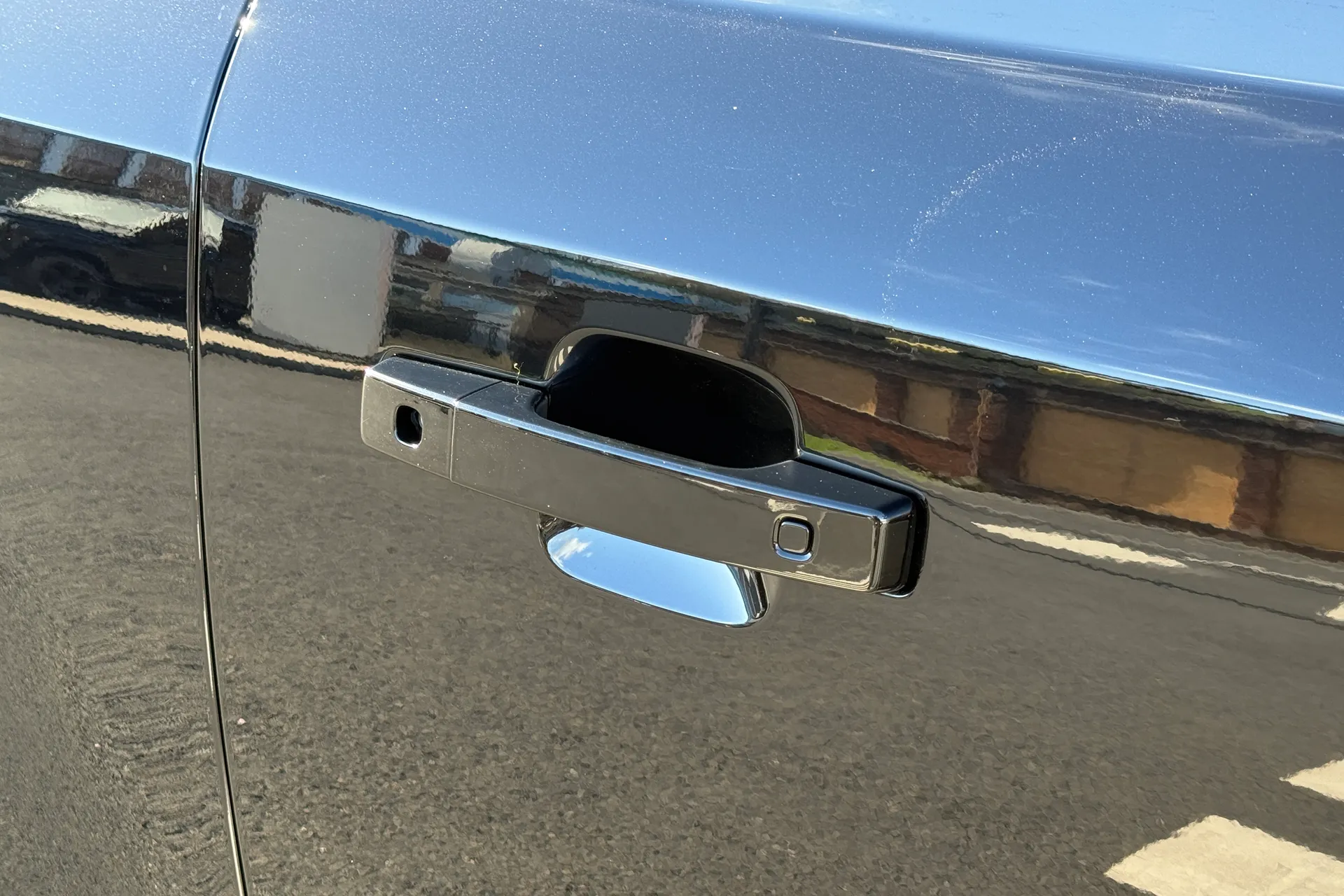 LAND ROVER Defender 90 thumbnail image number 34