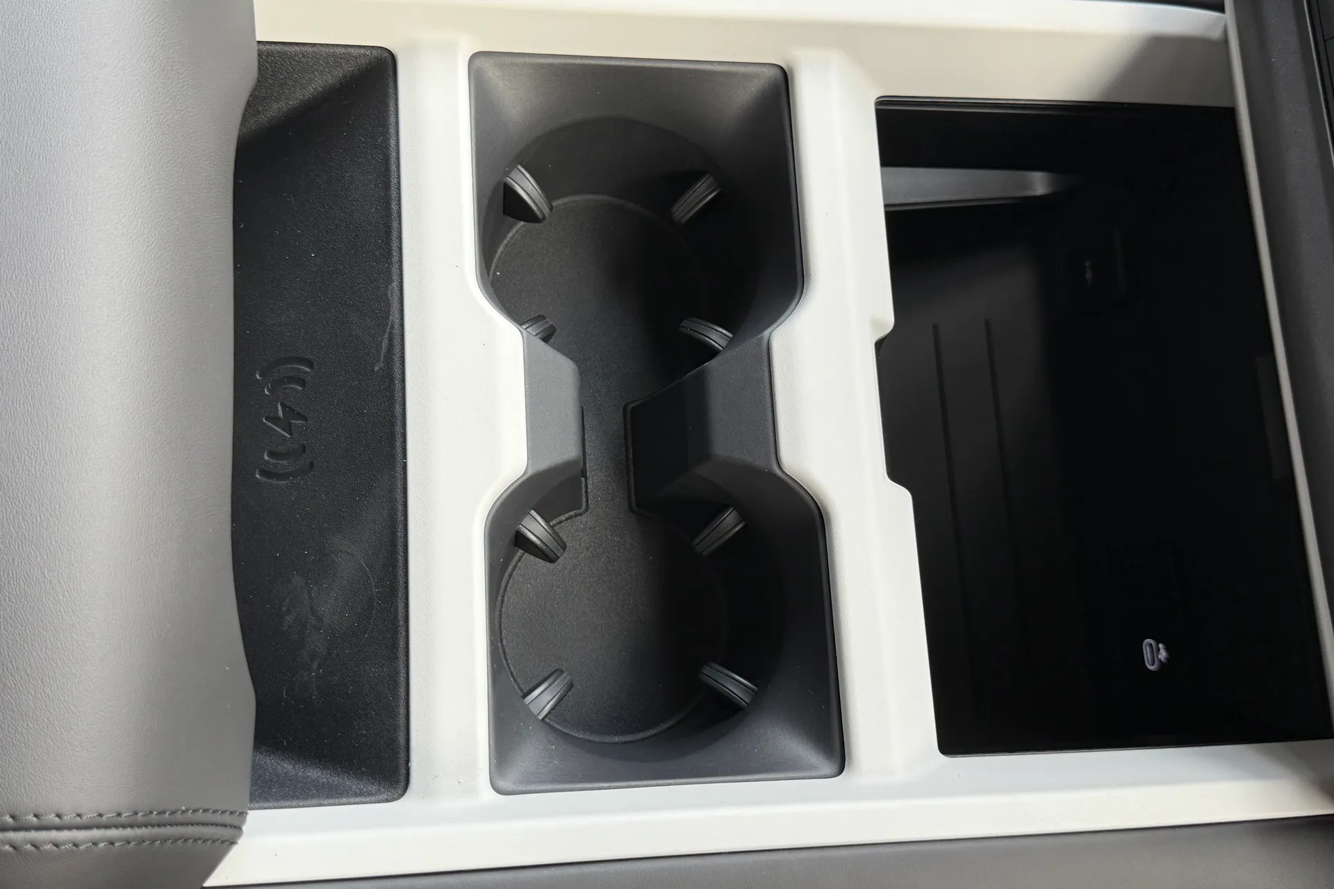 LAND ROVER Defender 90 thumbnail image number 73