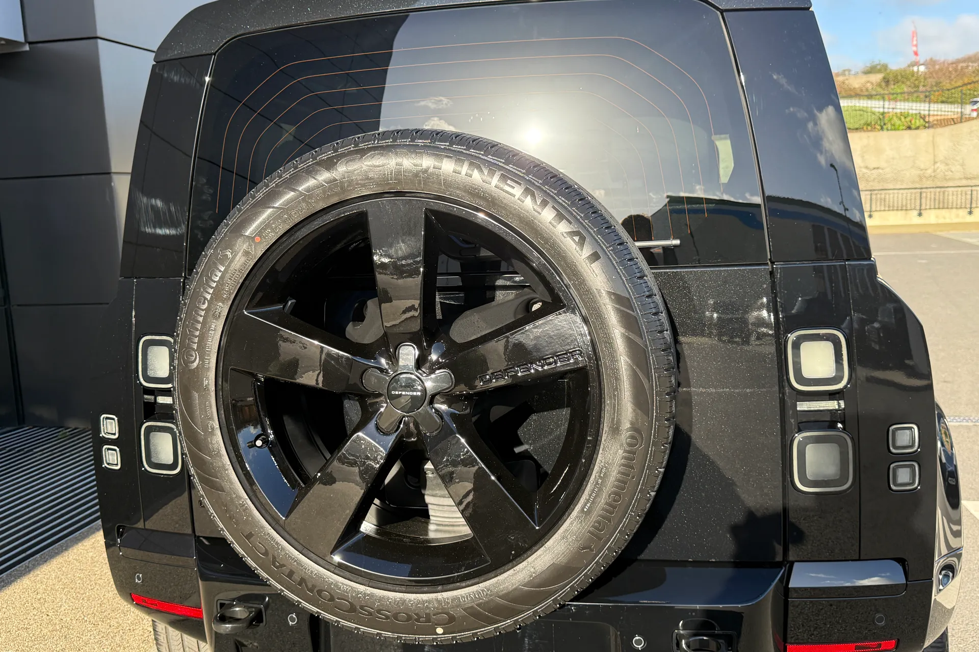 LAND ROVER Defender 90 thumbnail image number 47