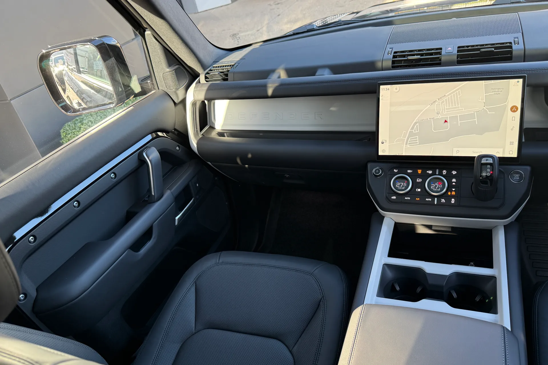 LAND ROVER Defender 90 thumbnail image number 56