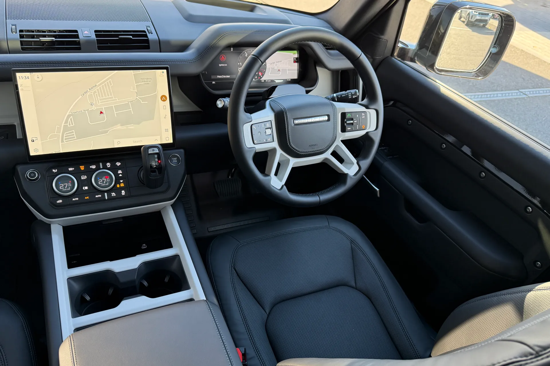 LAND ROVER Defender 90 thumbnail image number 57