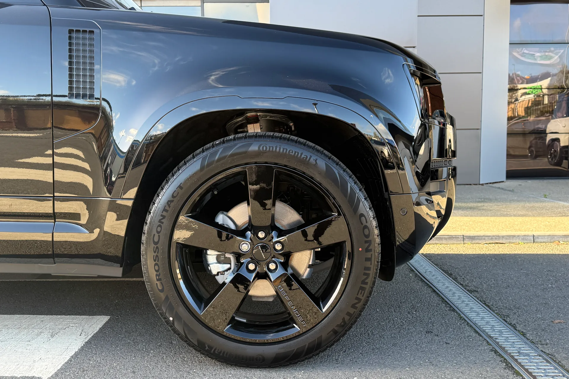 LAND ROVER Defender 90 thumbnail image number 19