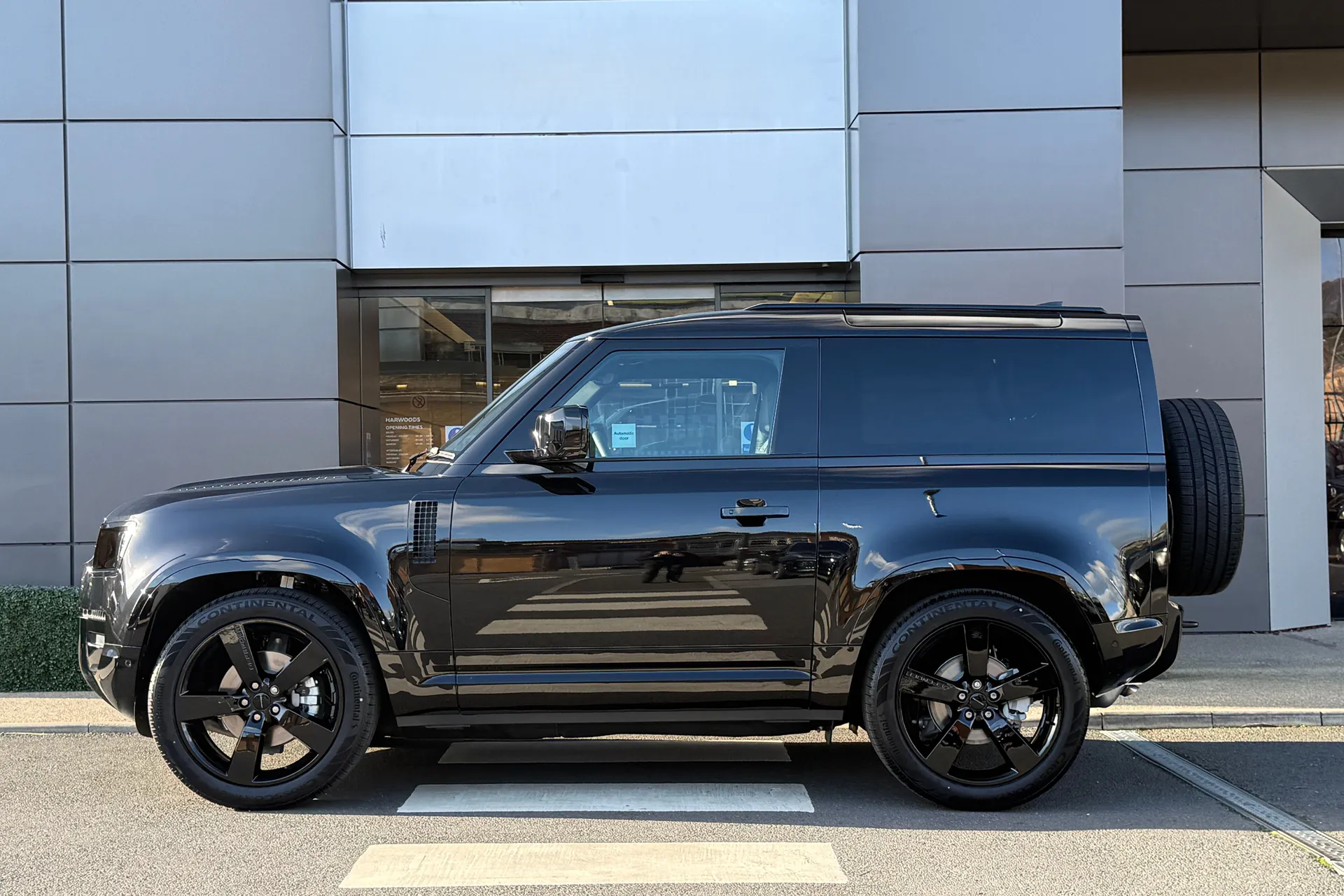 LAND ROVER Defender 90 thumbnail image number 6