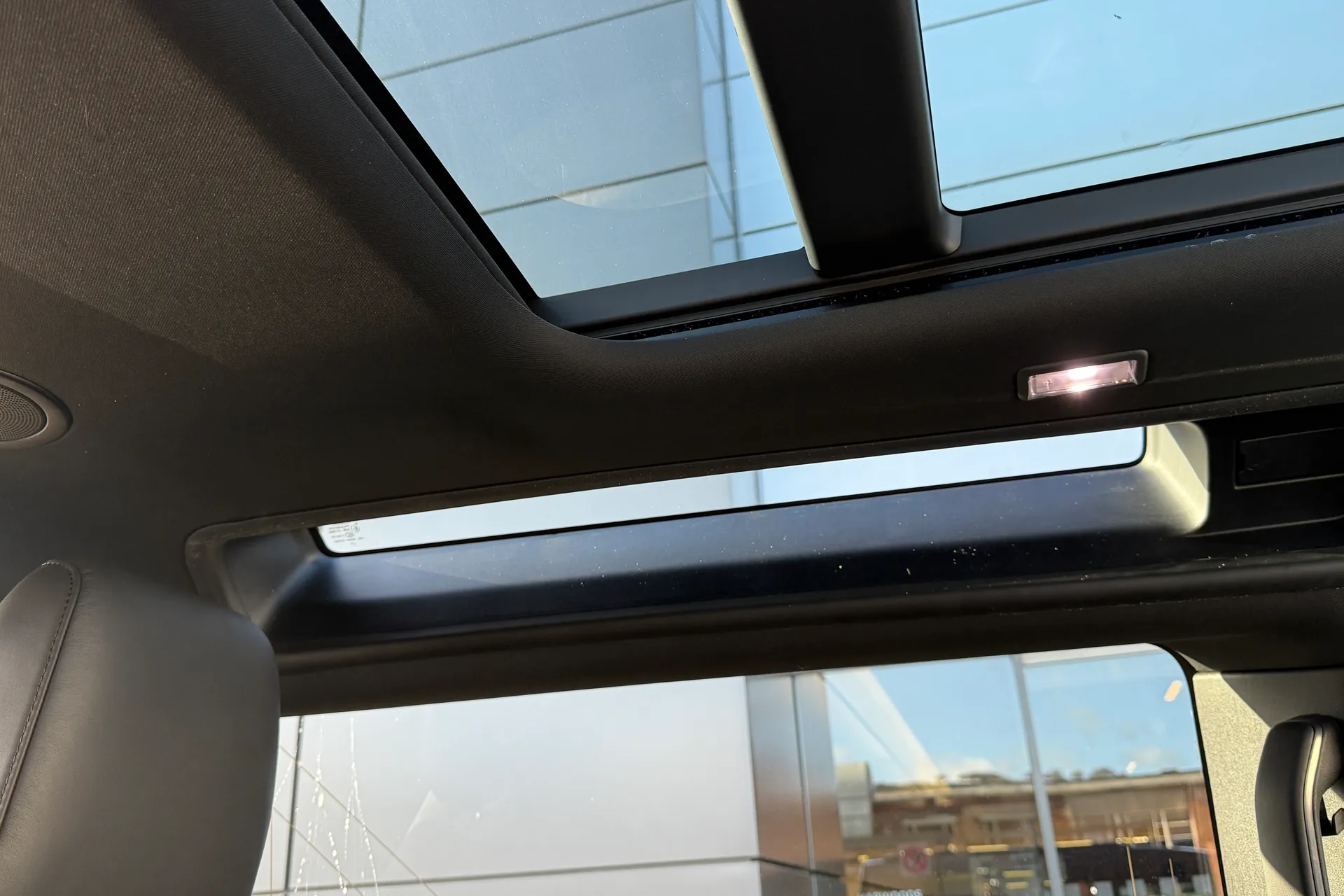 LAND ROVER Defender 90 thumbnail image number 55