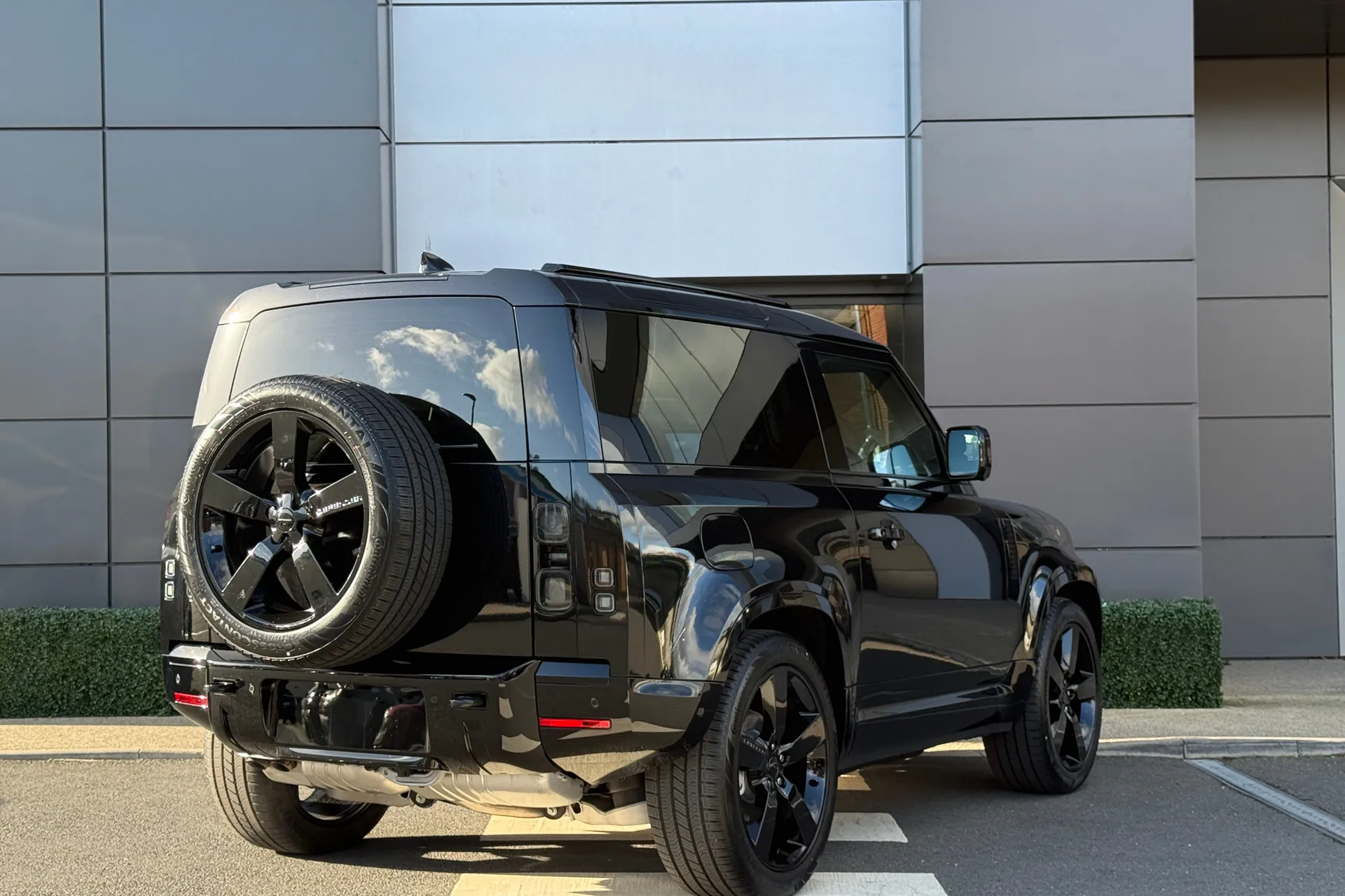 LAND ROVER Defender 90 thumbnail image number 12