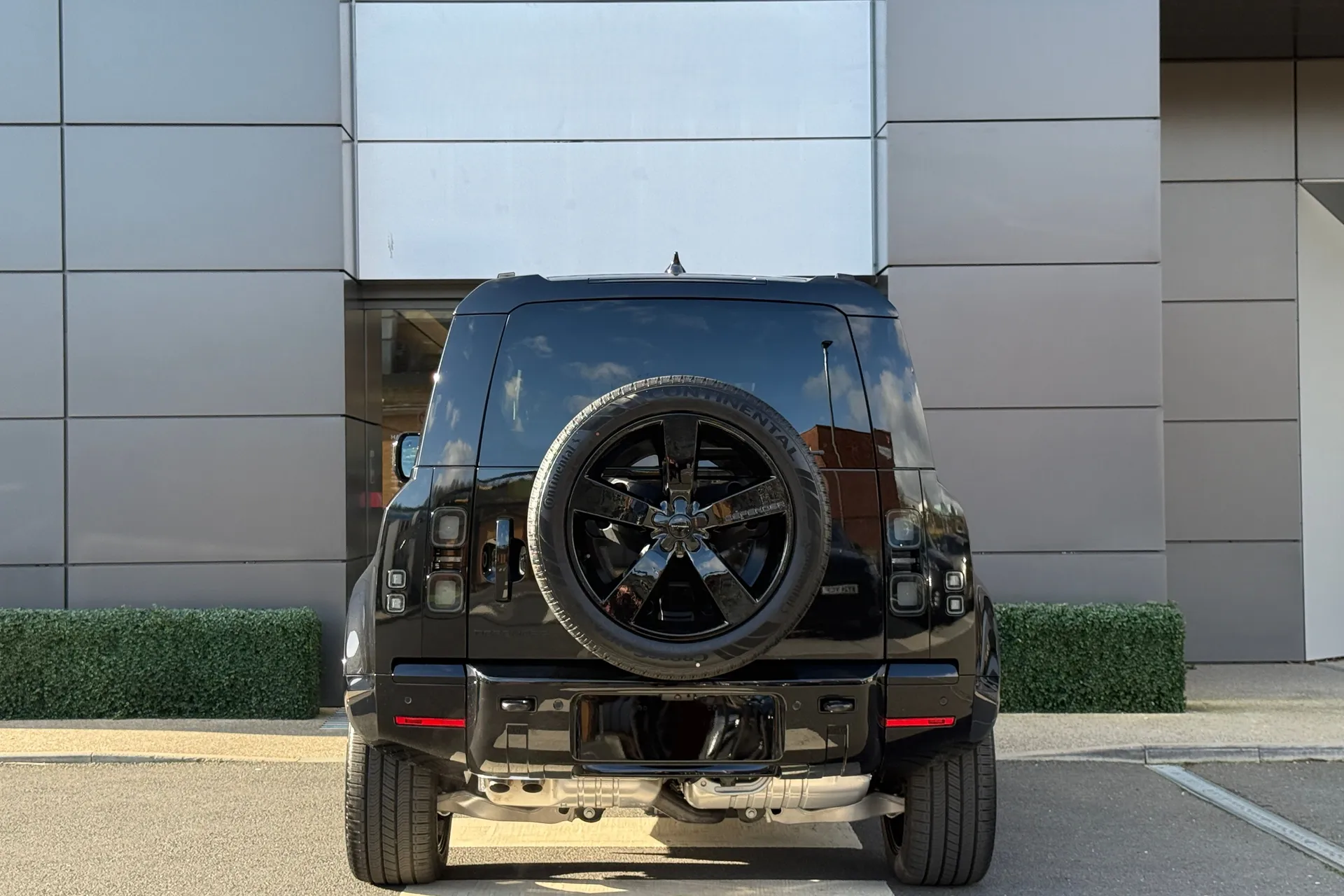 LAND ROVER Defender 90 thumbnail image number 15