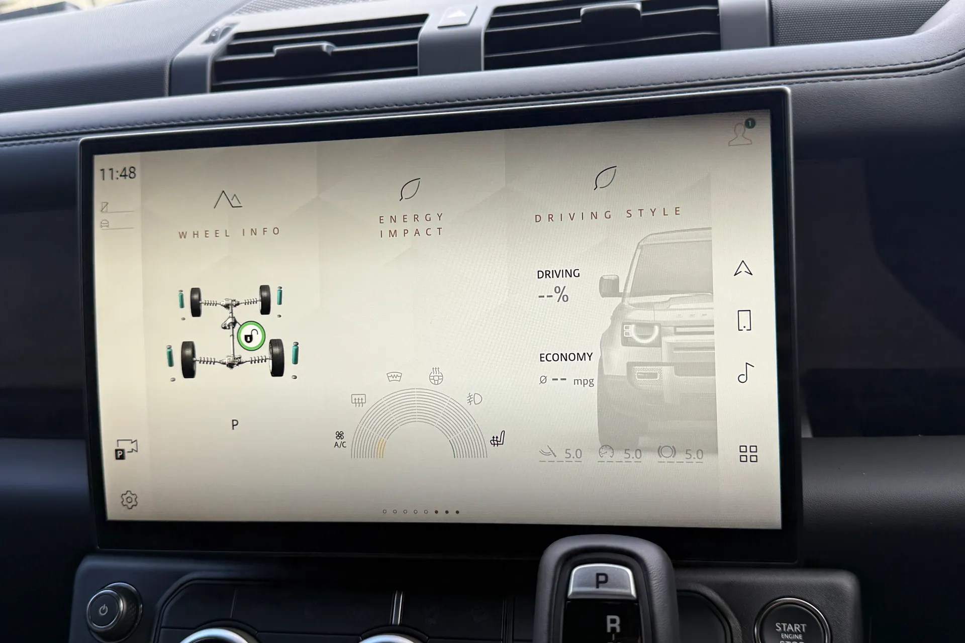 LAND ROVER Defender 90 thumbnail image number 66