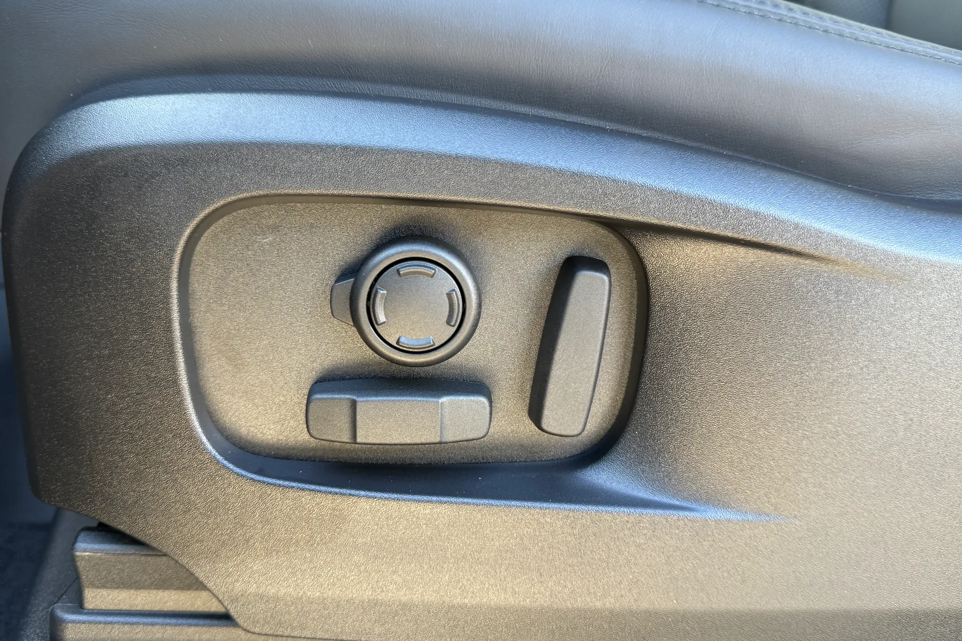 LAND ROVER Defender 90 thumbnail image number 61