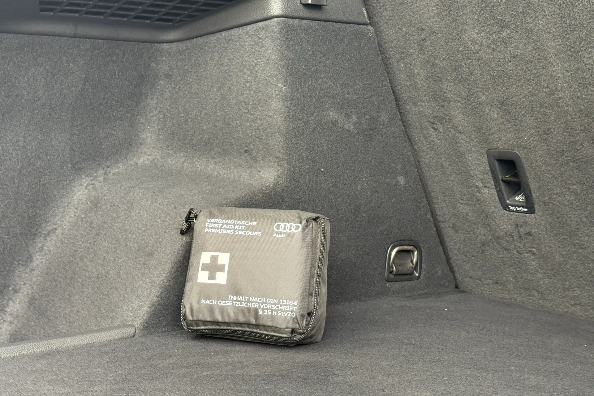 Audi Q3 thumbnail image number 23