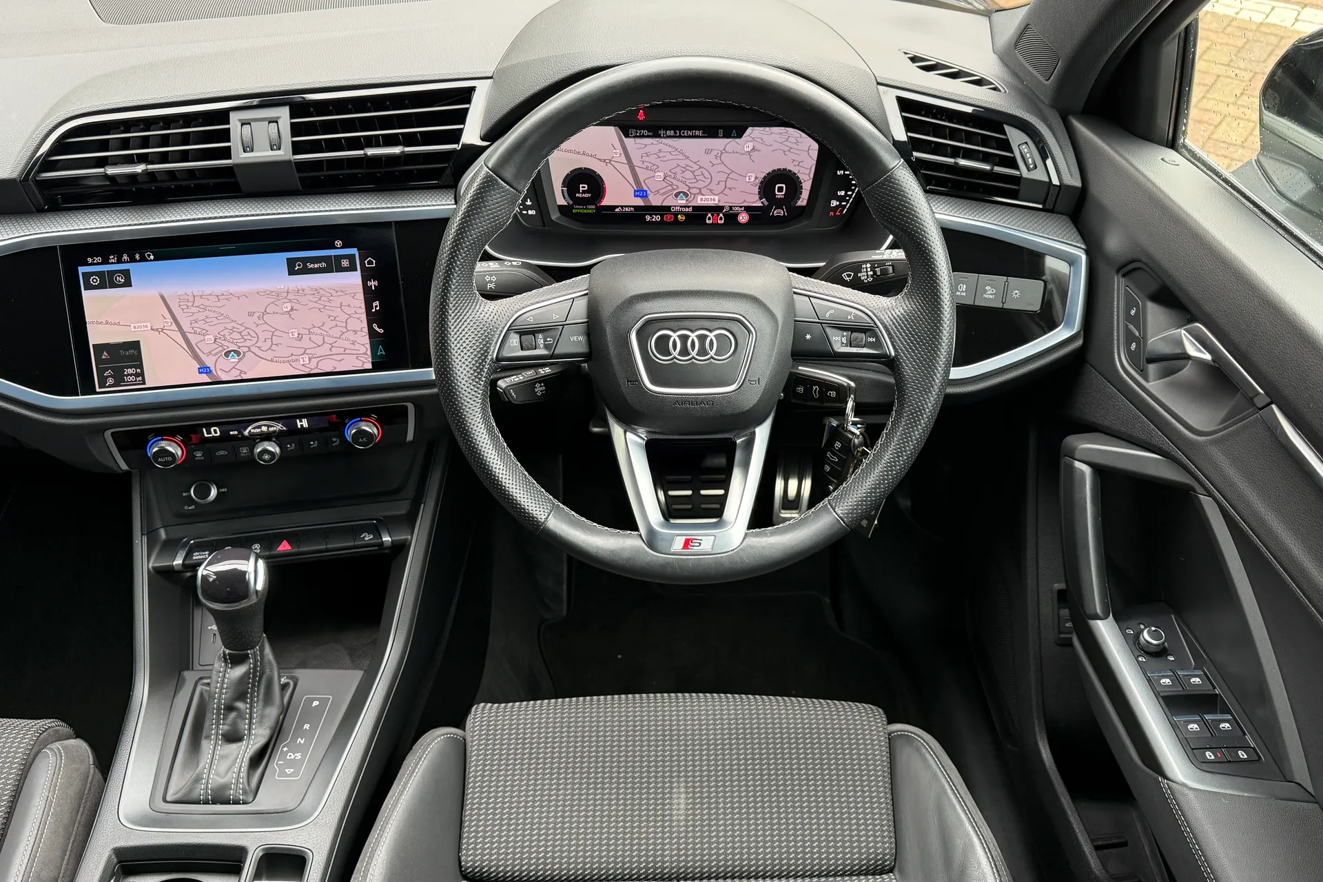 Audi Q3 thumbnail image number 6