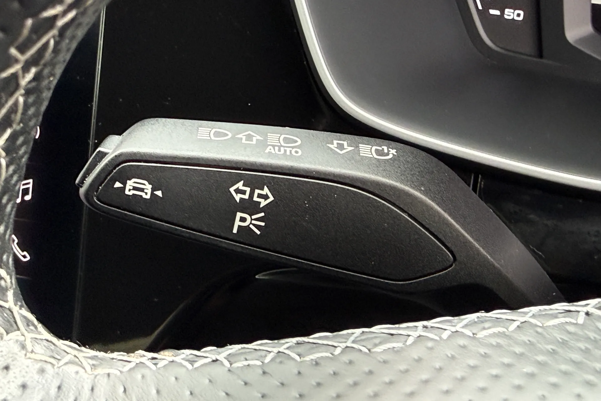 Audi Q3 thumbnail image number 58