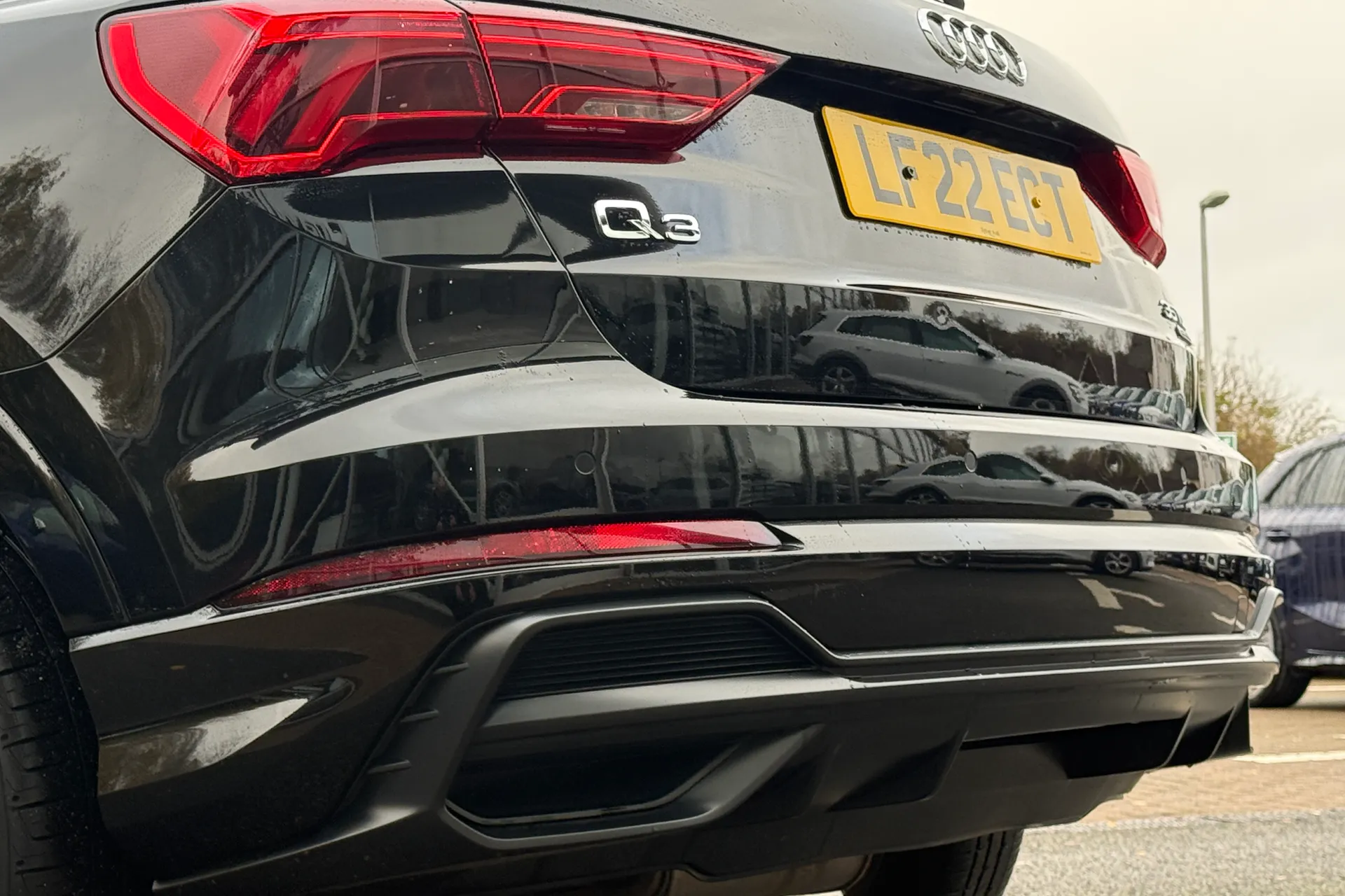 Audi Q3 thumbnail image number 35
