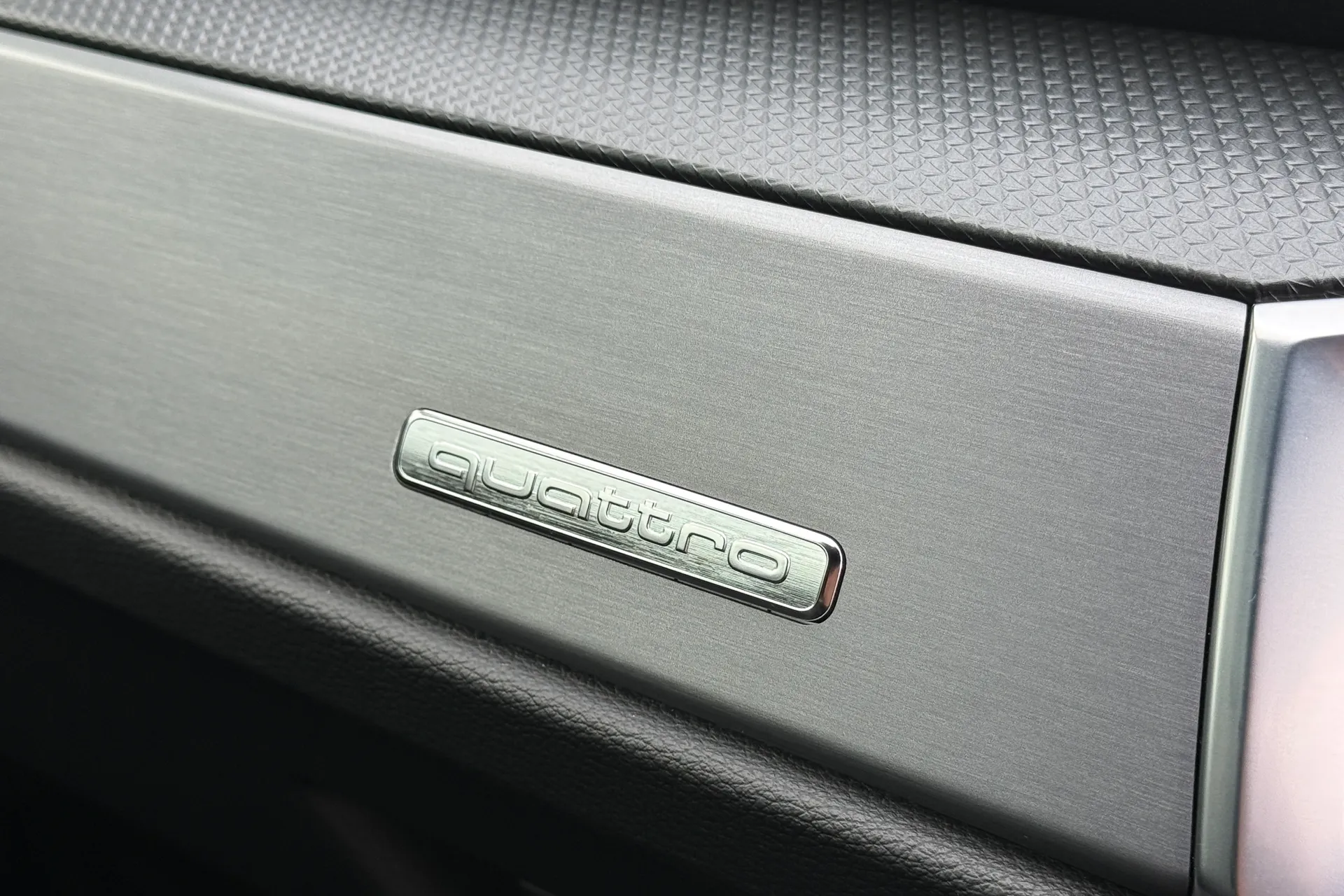 Audi Q3 thumbnail image number 45