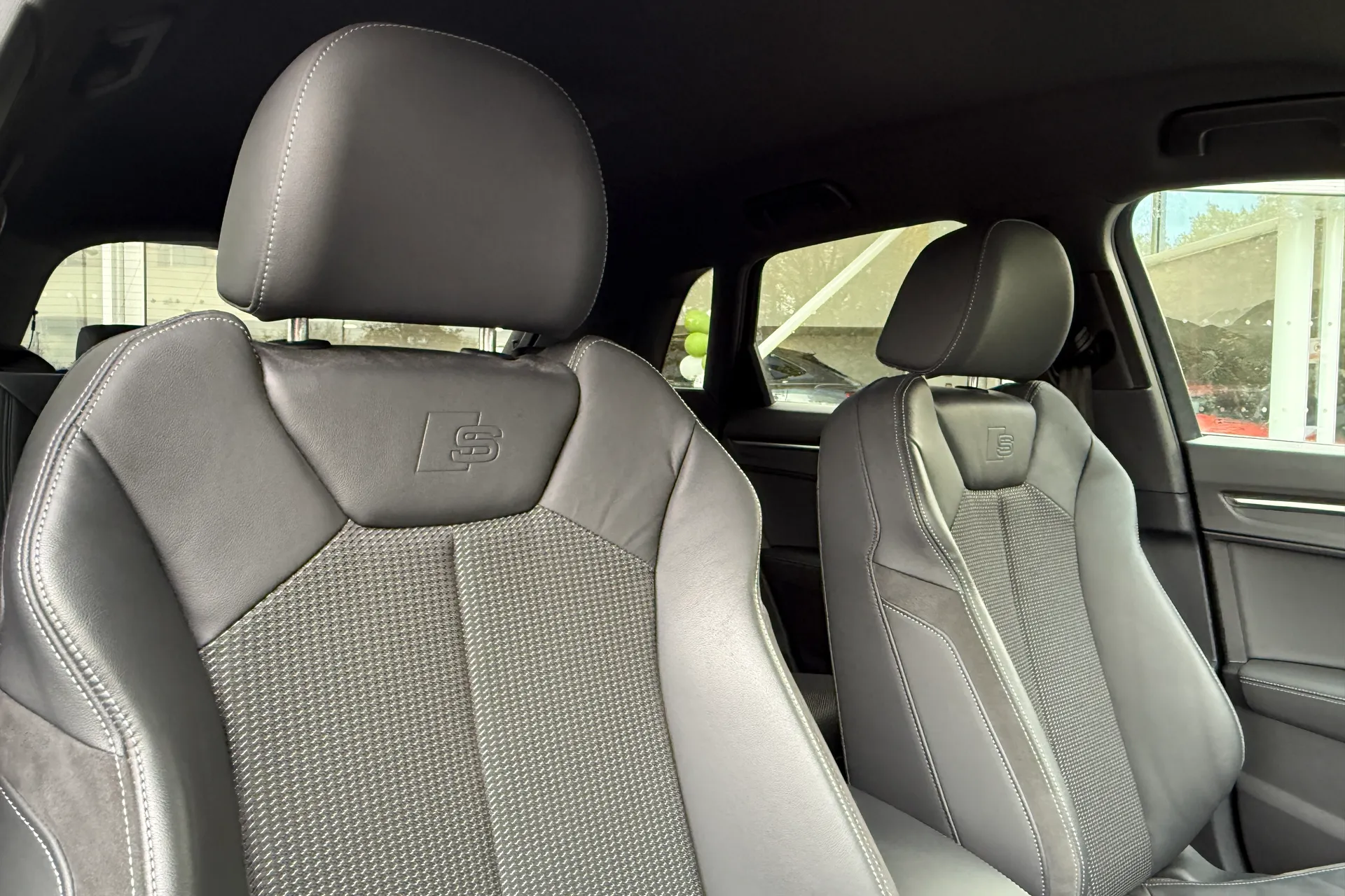 Audi Q3 thumbnail image number 43