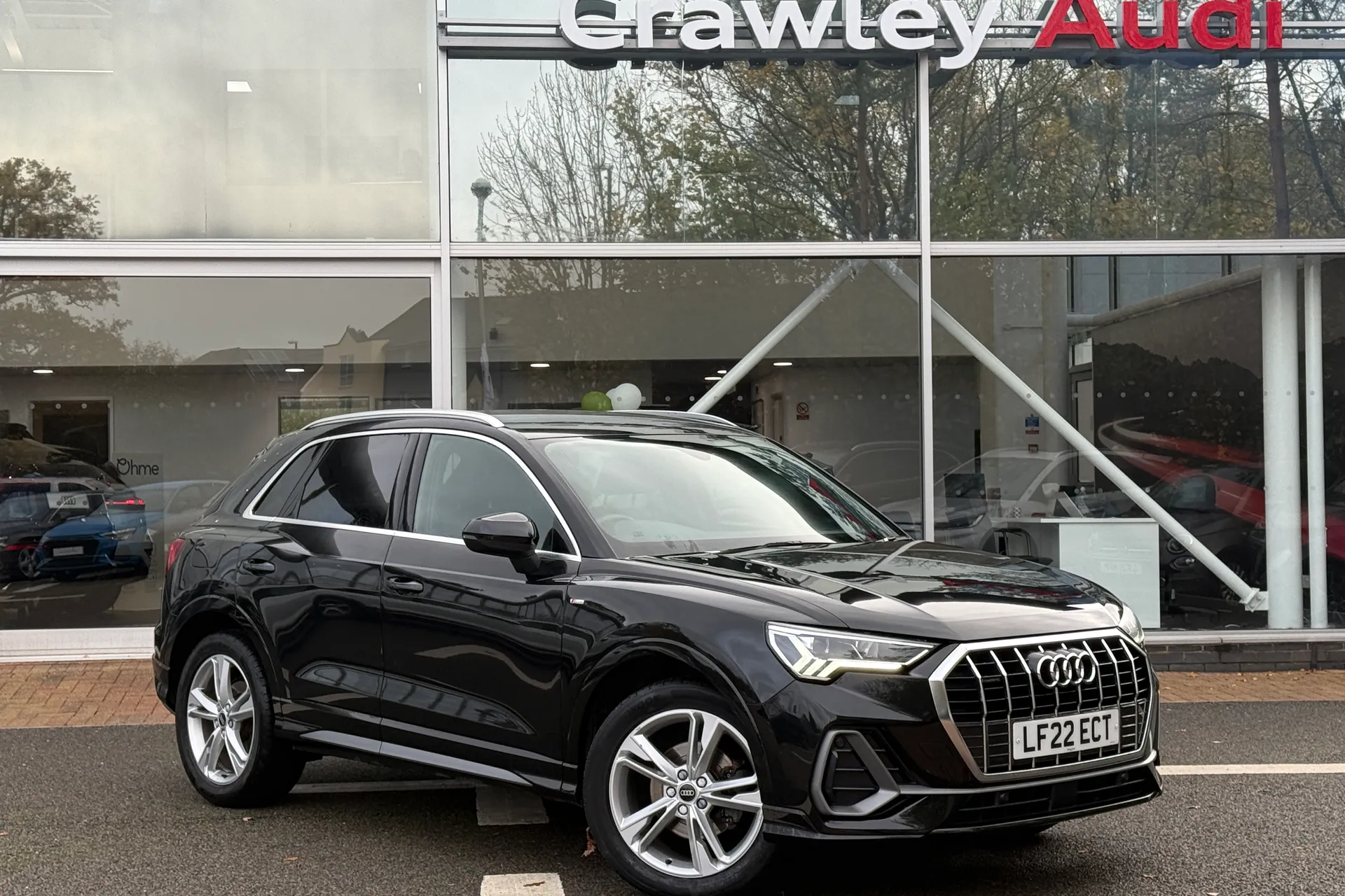 Audi Q3 focused image