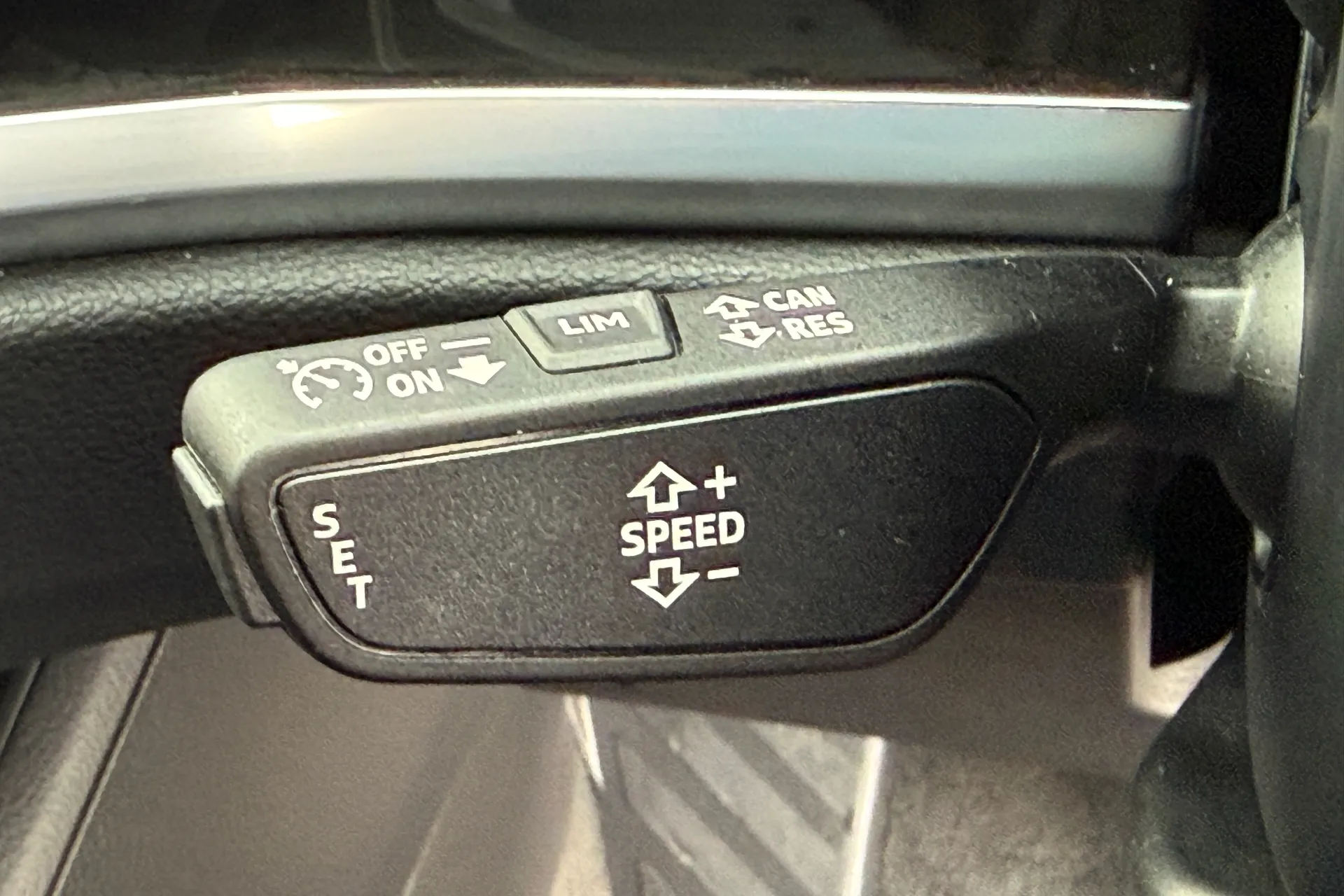 Audi Q3 thumbnail image number 57