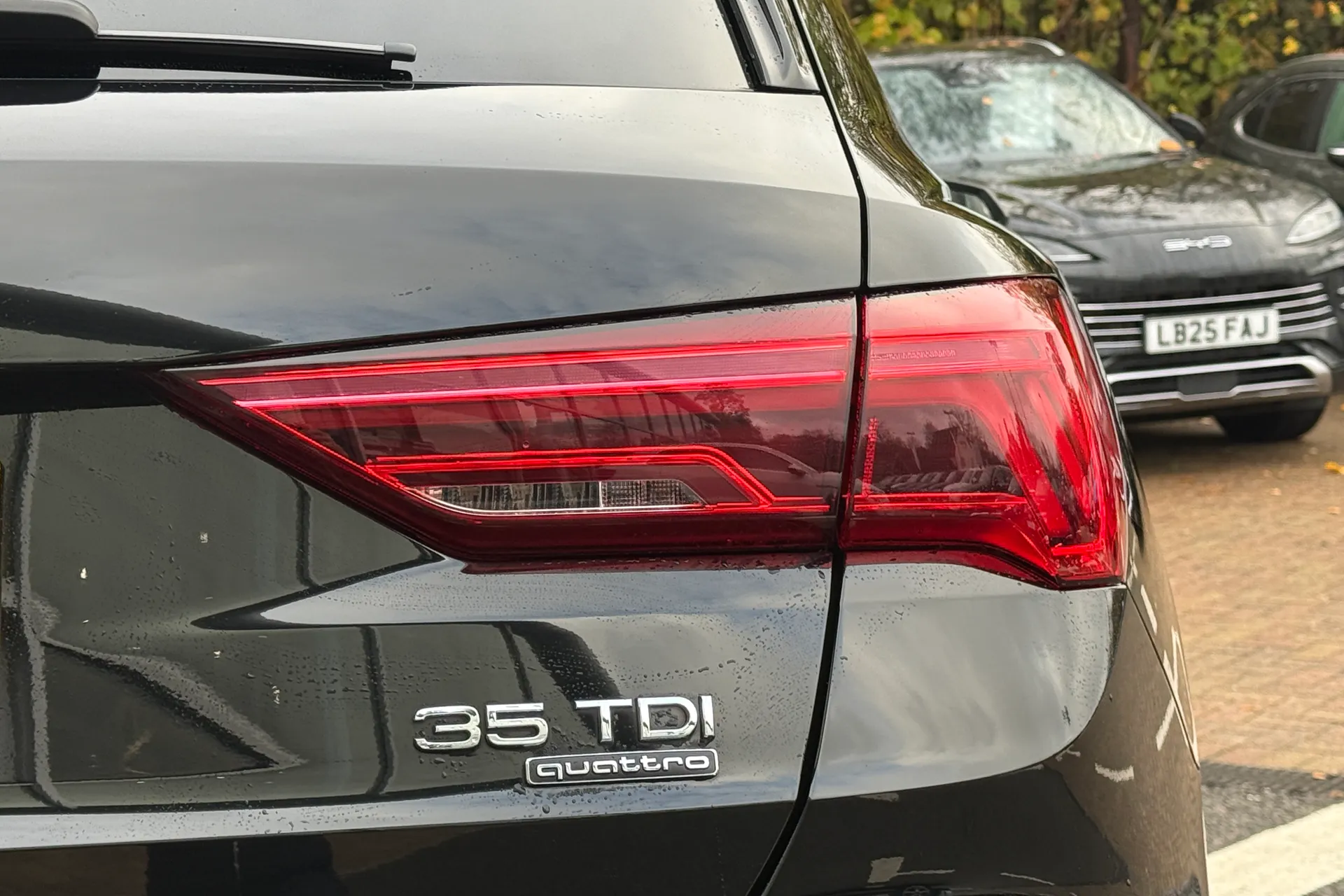 Audi Q3 thumbnail image number 42