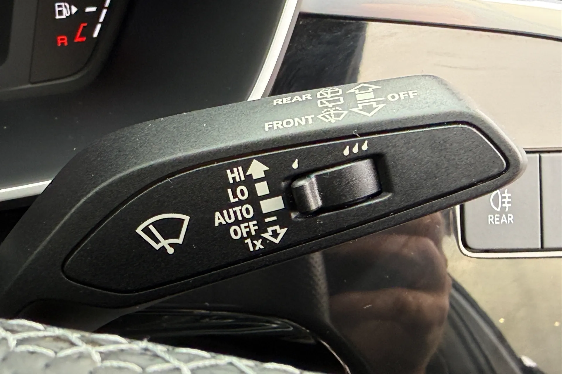 Audi Q3 thumbnail image number 60