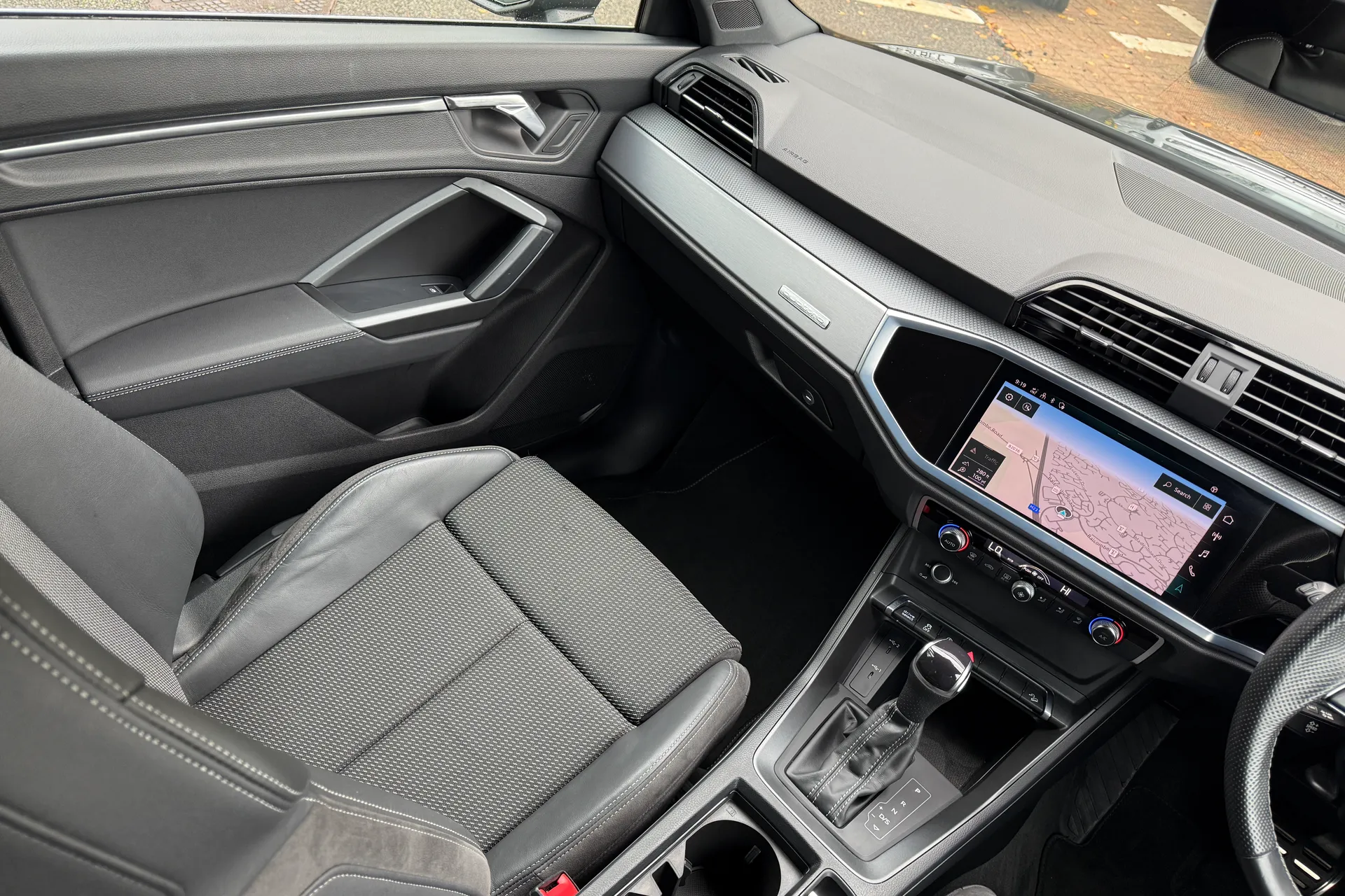 Audi Q3 thumbnail image number 49