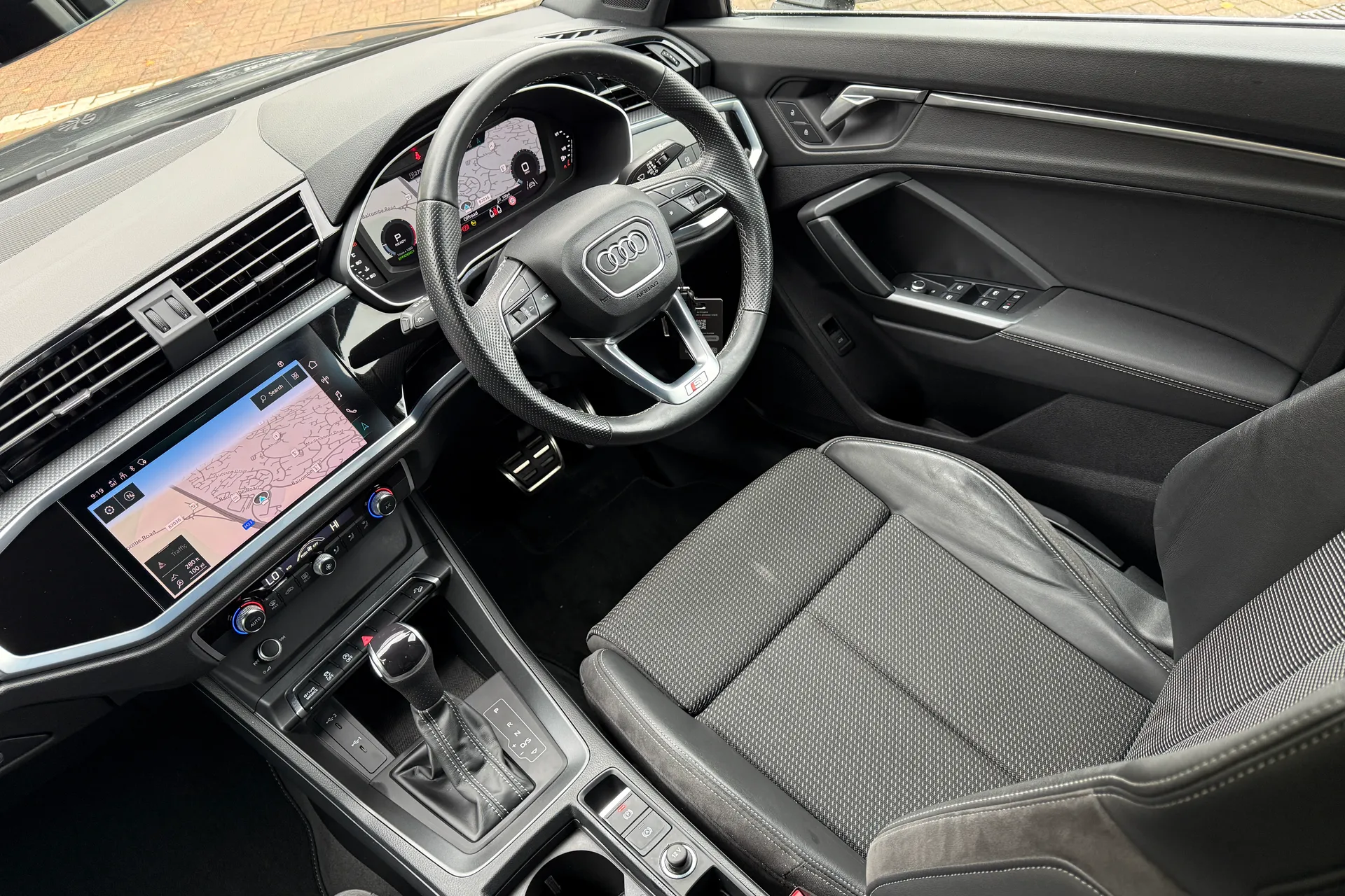 Audi Q3 thumbnail image number 51