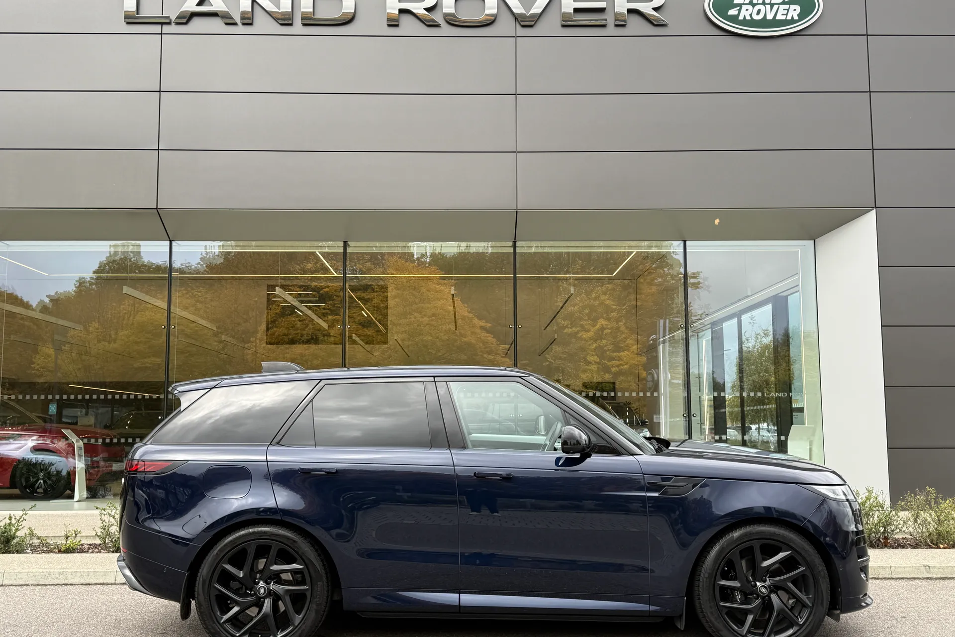 LAND ROVER RANGE ROVER SPORT thumbnail image number 2
