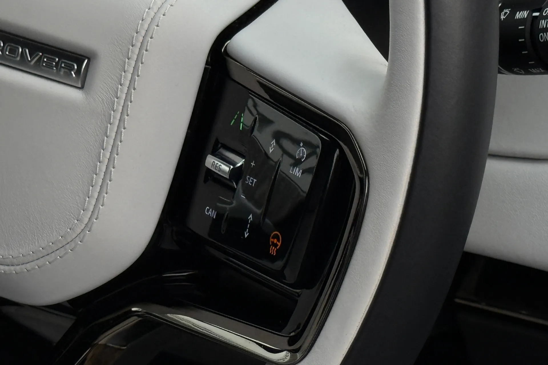 LAND ROVER RANGE ROVER SPORT thumbnail image number 60