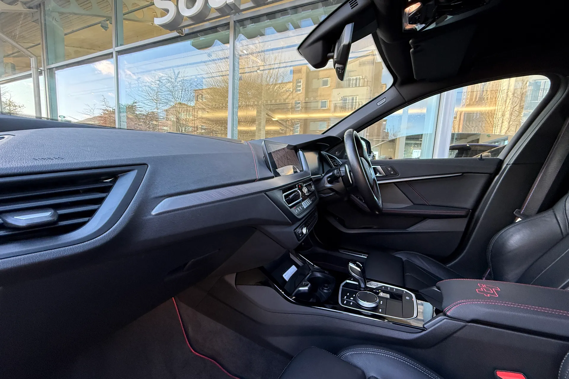 BMW 1 SERIES thumbnail image number 8