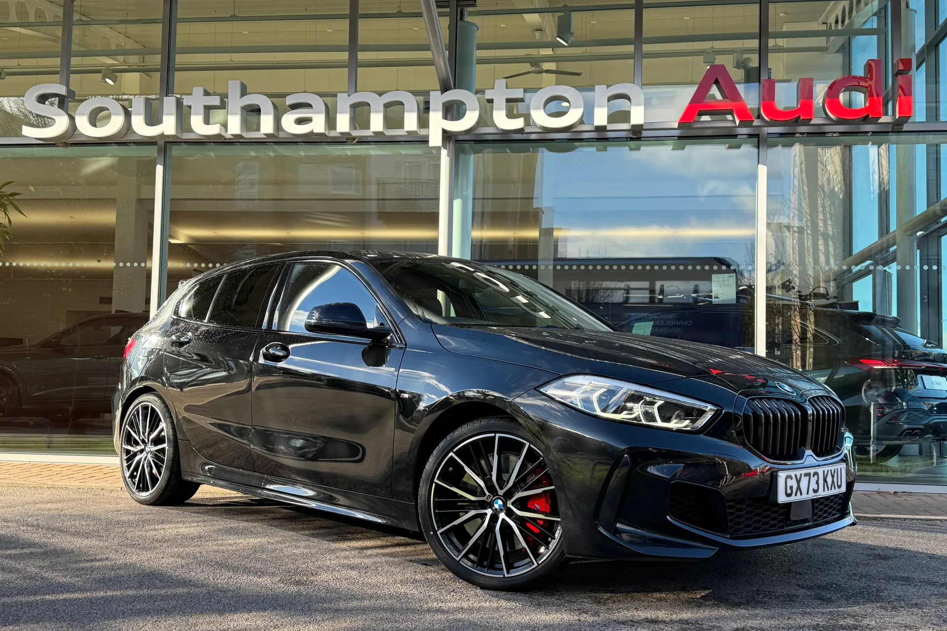 BMW 1 SERIES focused image