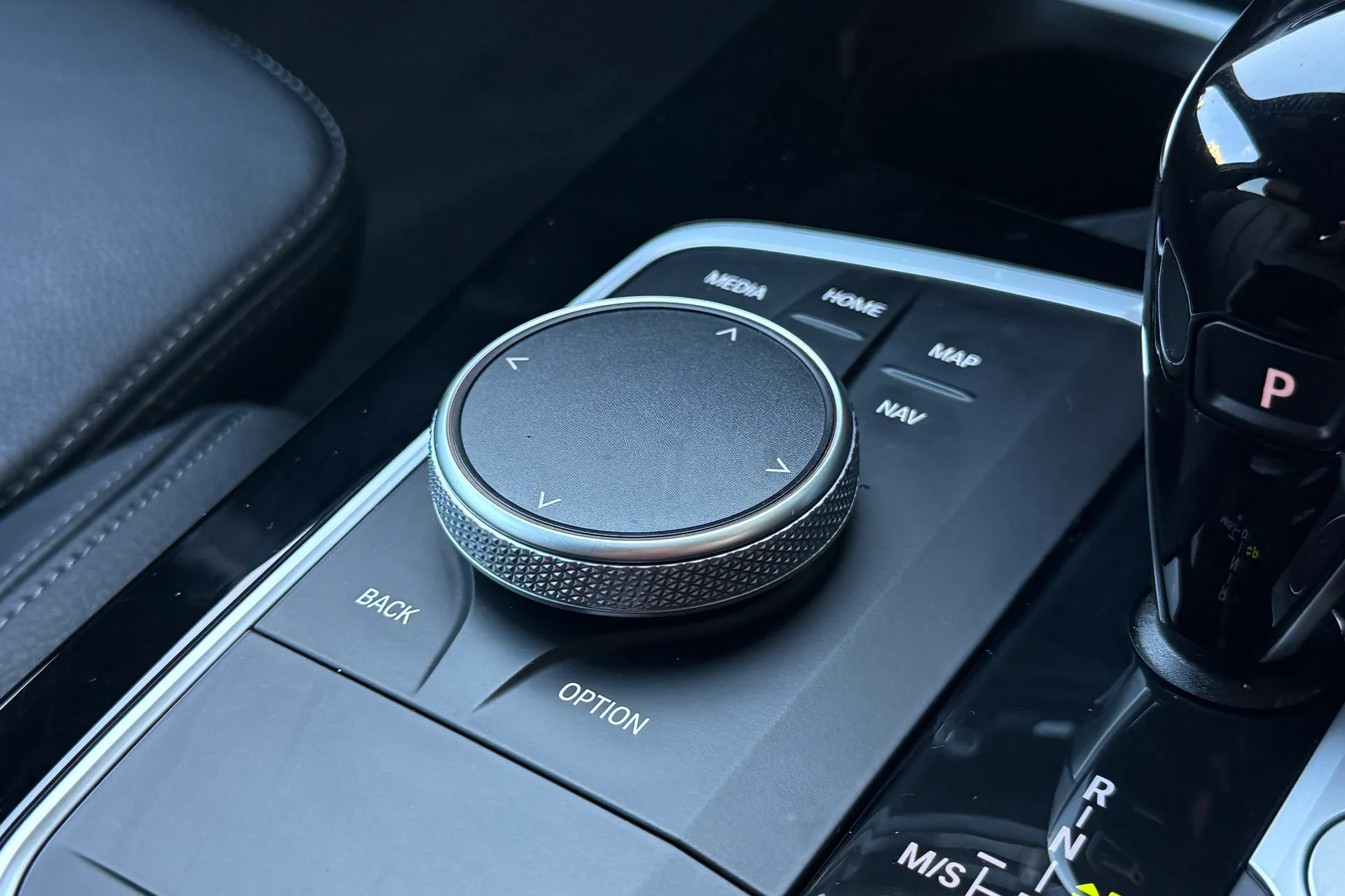 BMW 1 SERIES thumbnail image number 21