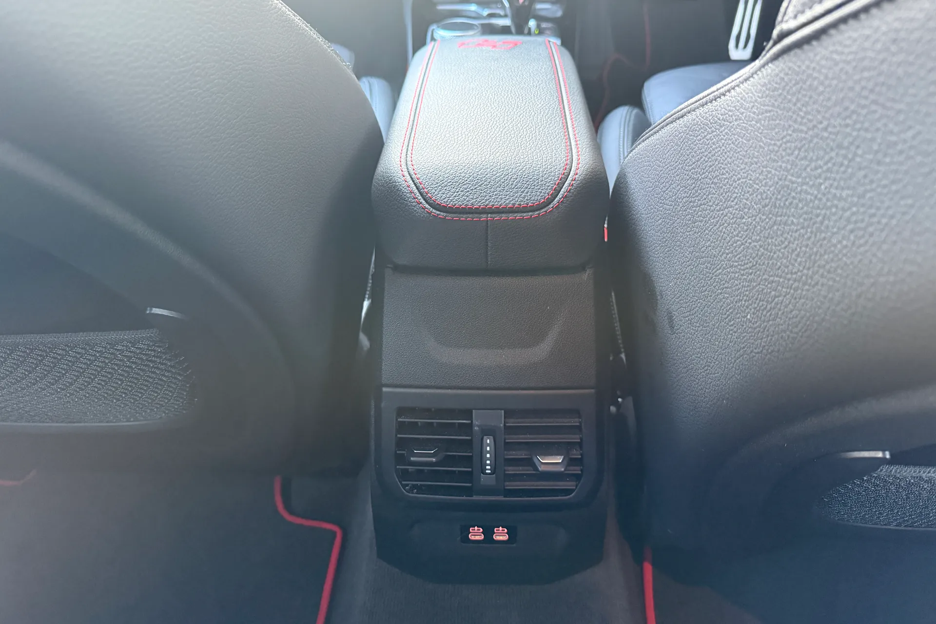 BMW 1 SERIES thumbnail image number 40