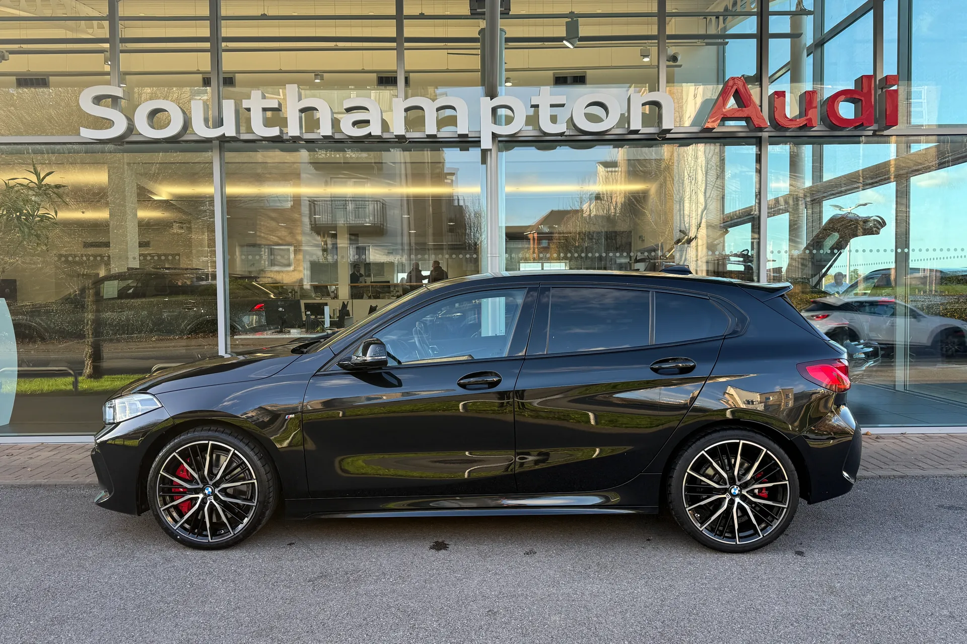 BMW 1 SERIES thumbnail image number 52