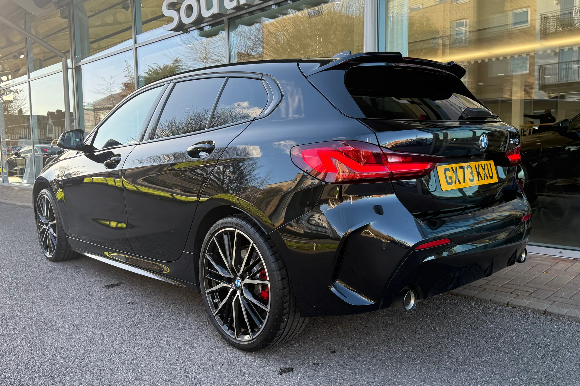 BMW 1 SERIES thumbnail image number 9